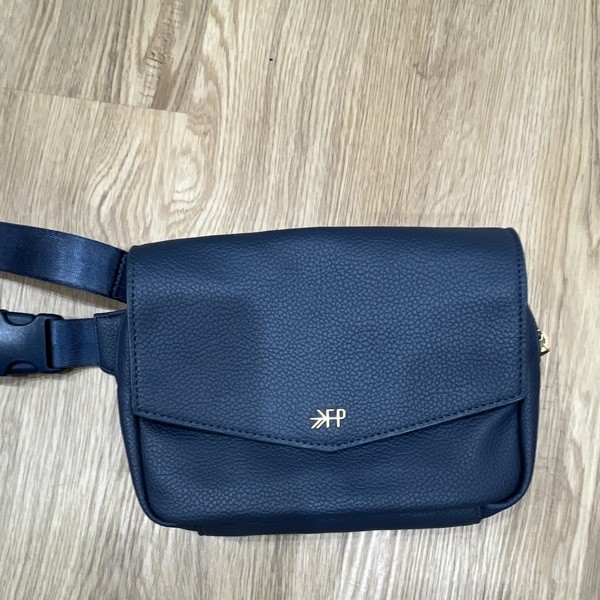 Freshly Picked FP Navy Leather Waist Pack Adjustable Strap Buckle Zip 2 Pockets