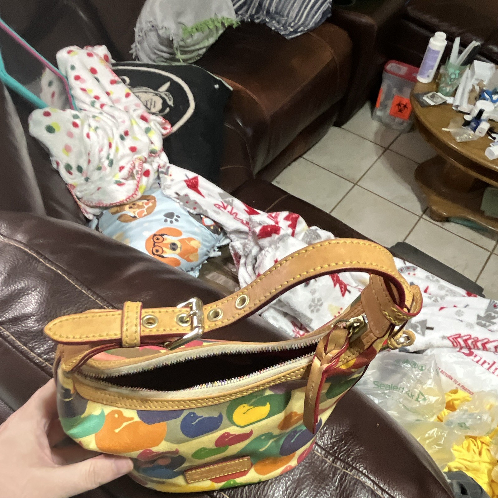 Dooney & Bourke Multicolor Logo Zip Shoulder Bag Lined Inner Pockets Gold