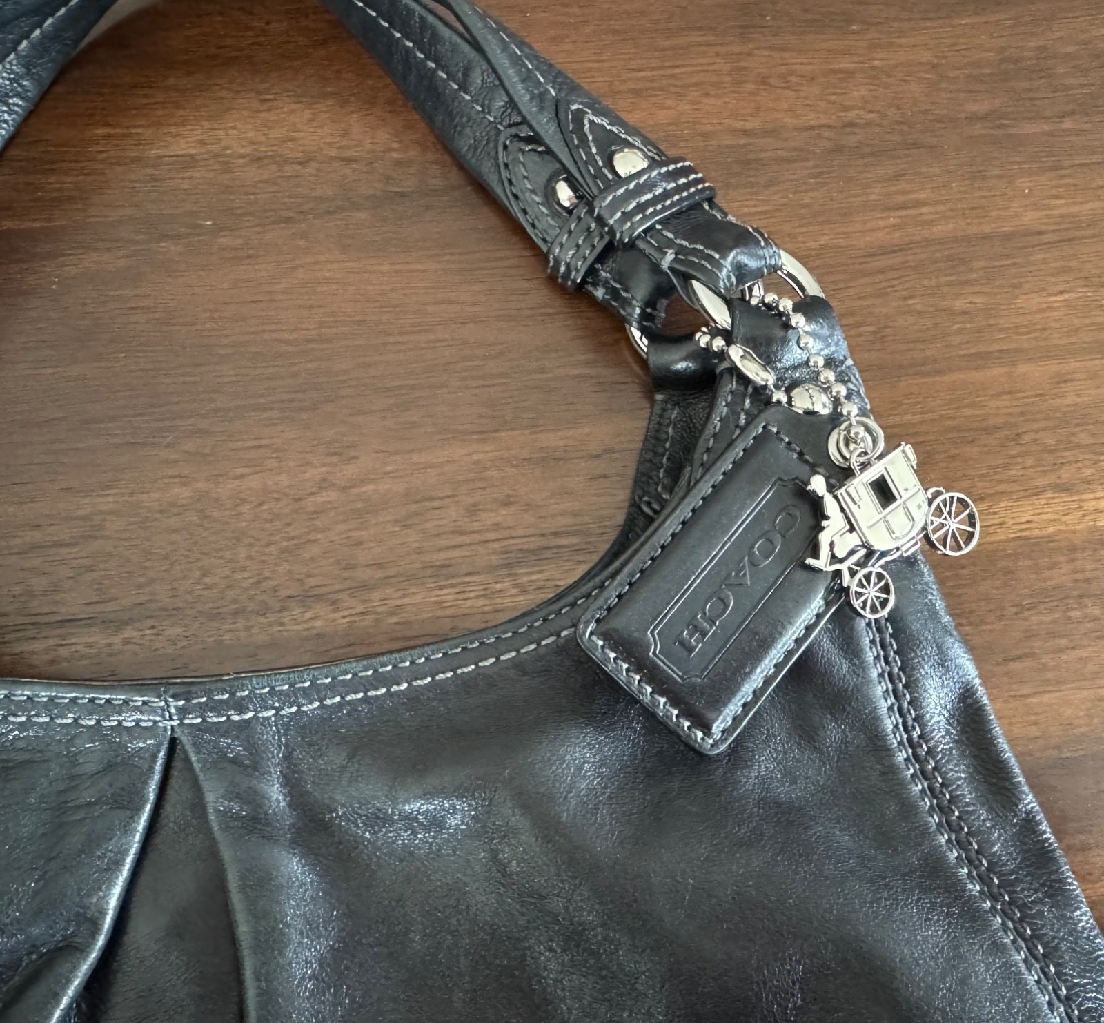 Coach Madison Maggie 13902 xl hobo black leather with strap extenders