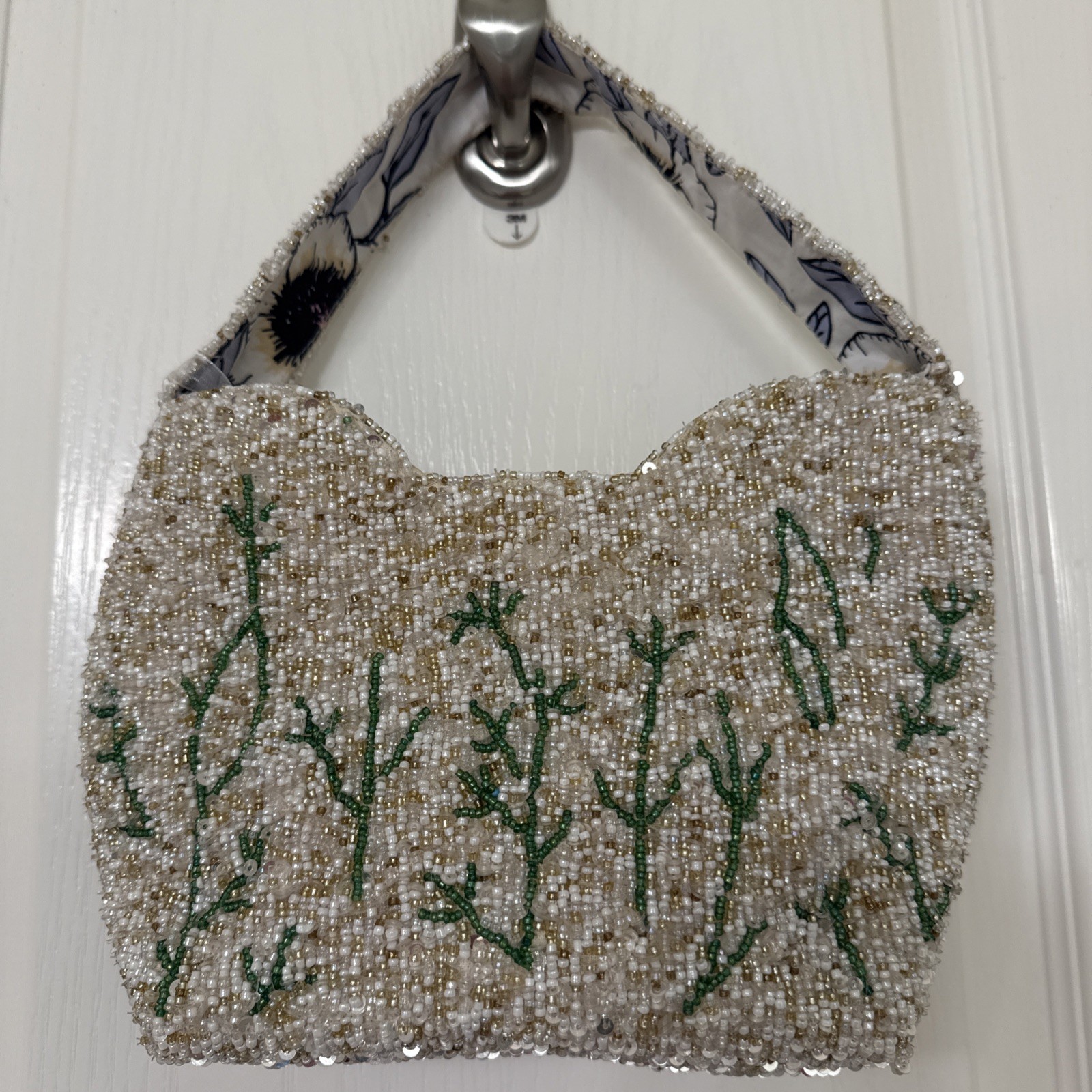 NWT Viral Hummingbird Beaded Bag