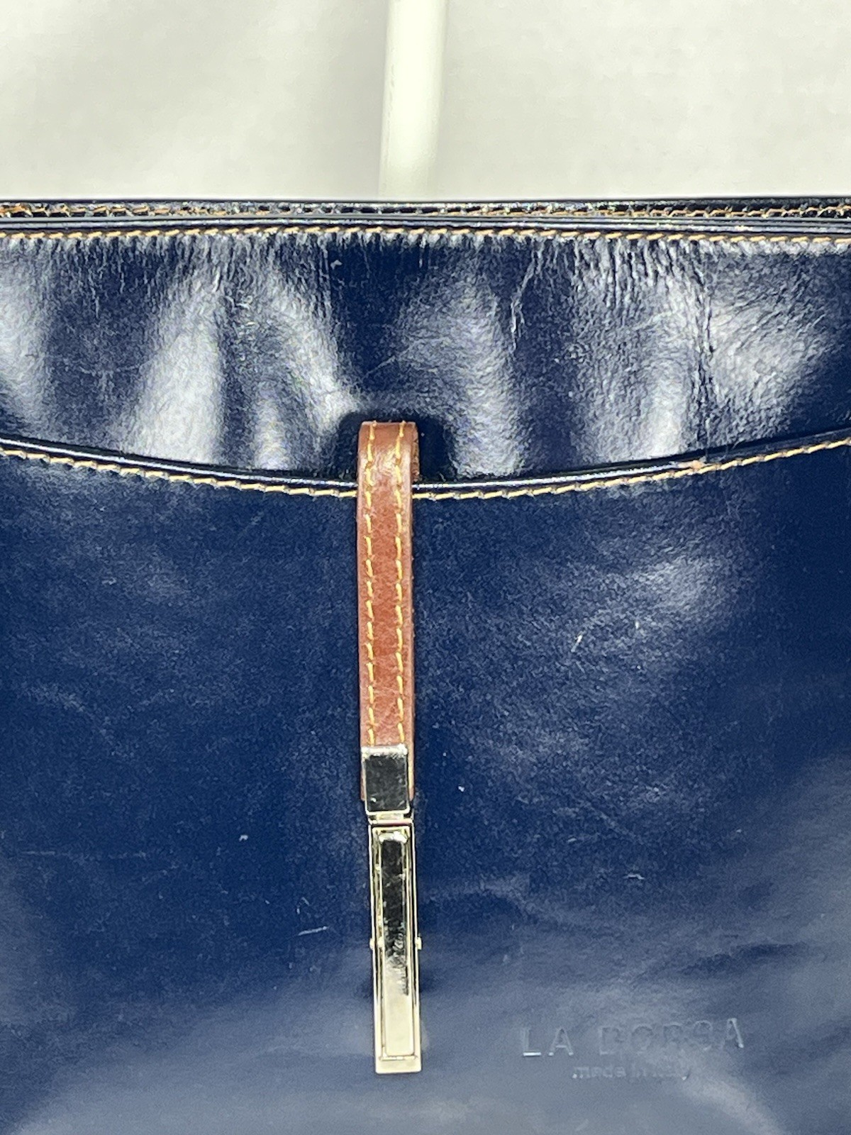 VTG La Borsa Italian Leather Crossbody Blue Bordeaux Hard Leather Minimalist GUC