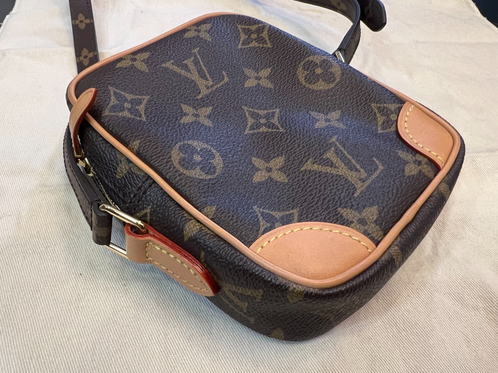 Authentic LOUIS VUITTON Game On Paname Set Bag