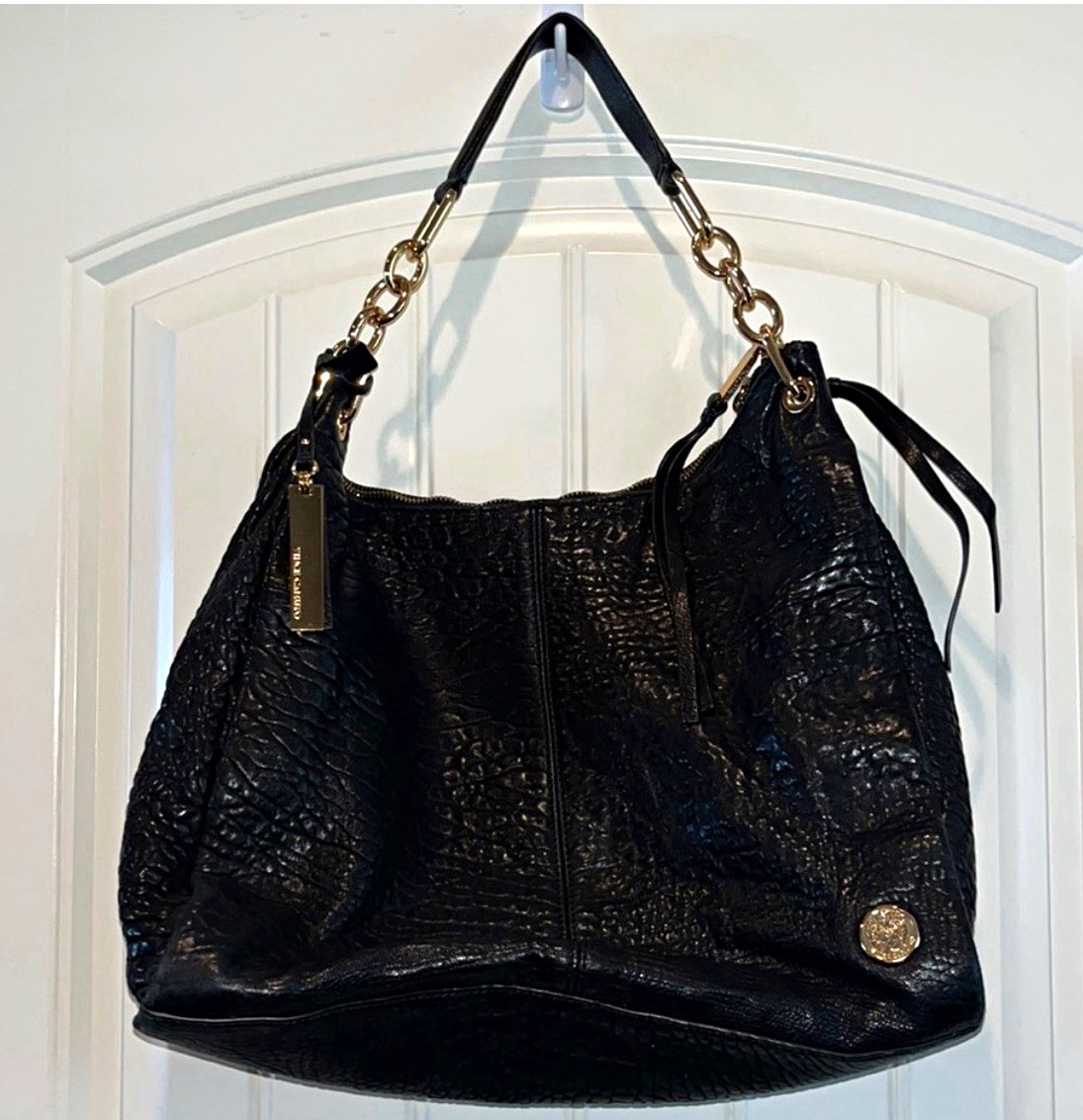 Vince Camuto Women’s Black Pebbled Shoulder Bag Zip Gold Chain Strap Tassel