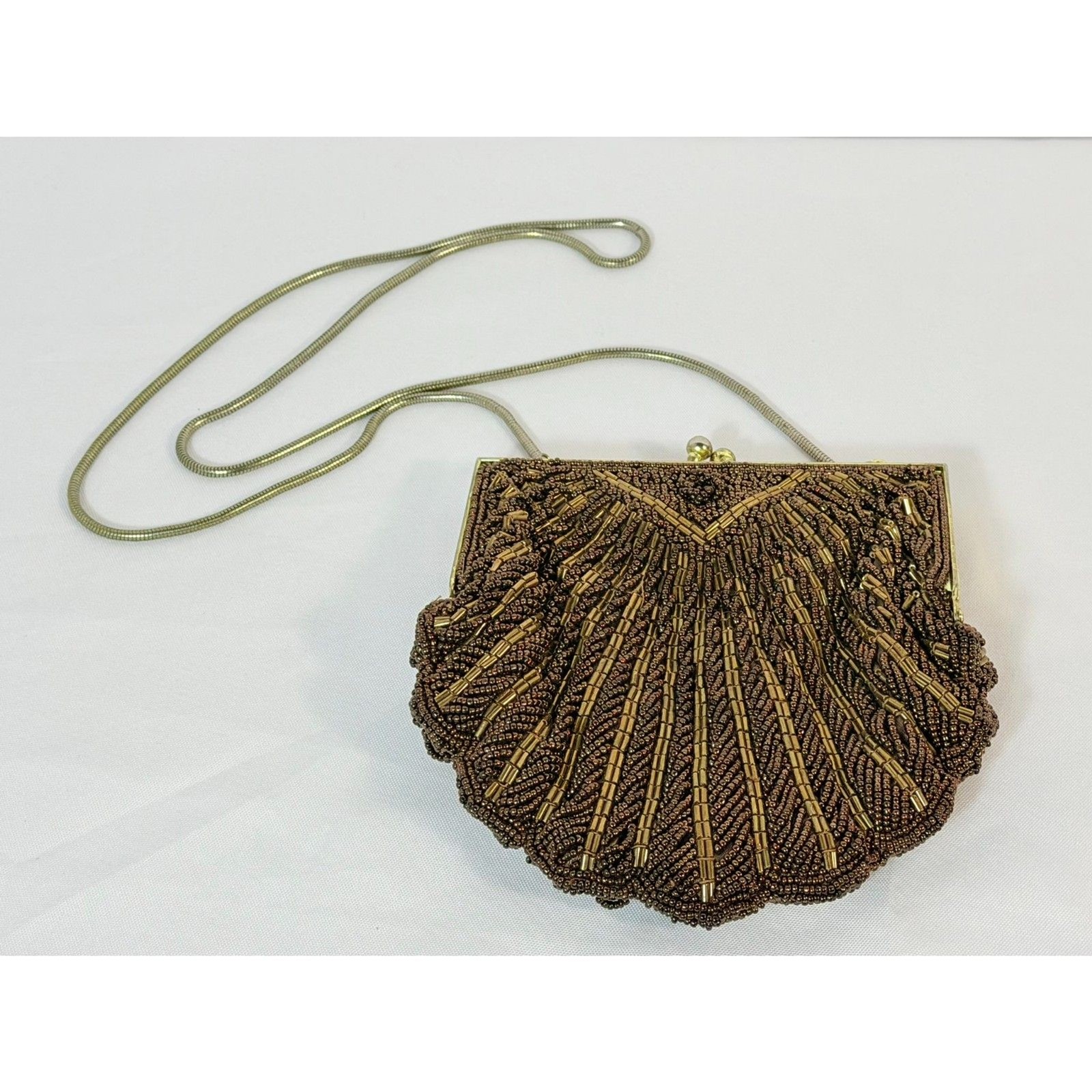 VTG Magid Beaded Shell Shoulder Formal Evening Bag Gold Brown Kiss Clasp