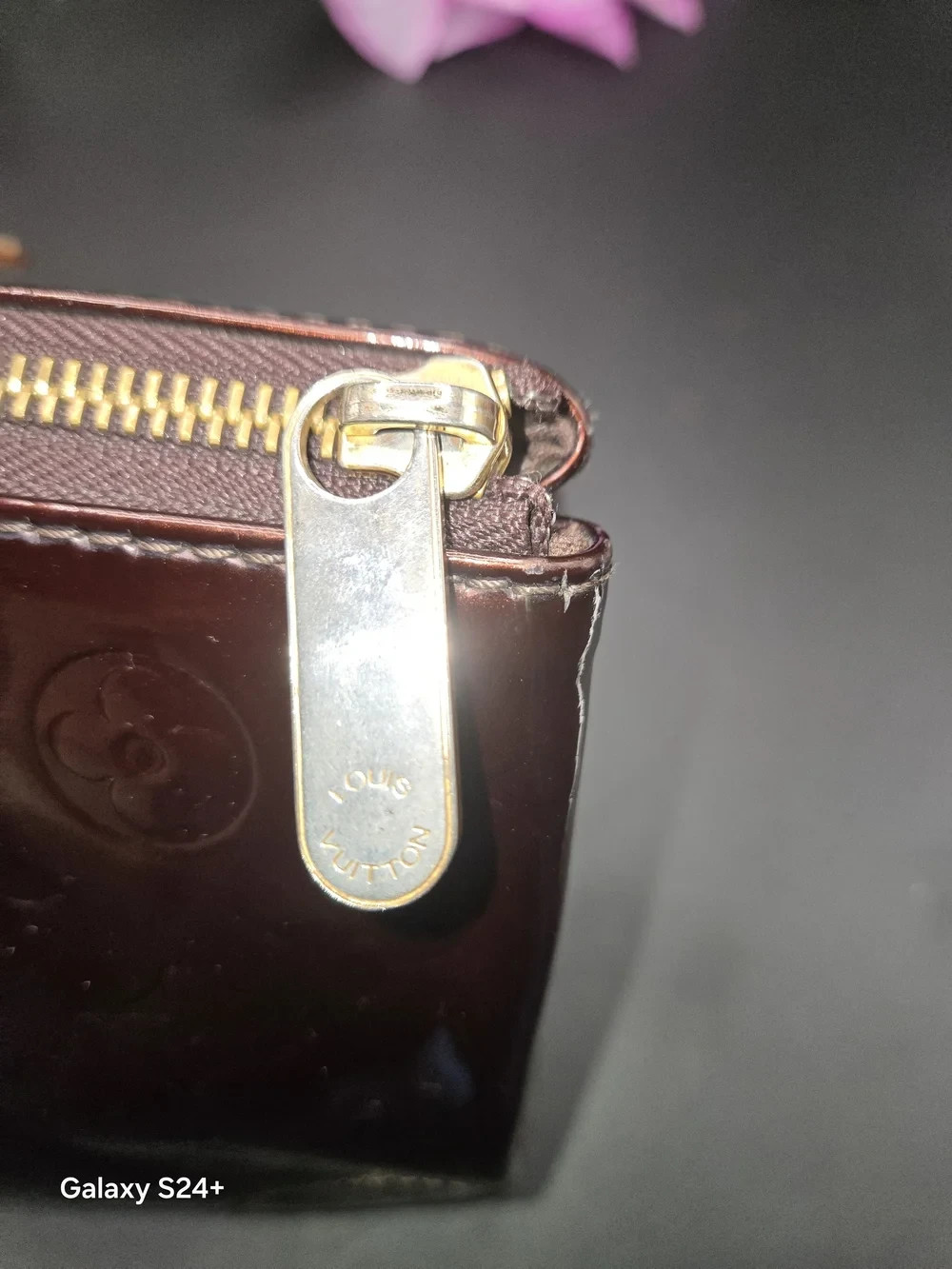 Authentic Louis Vuitton Vernis Reade PM Shoulder Bag – Amarante Monogram Patent