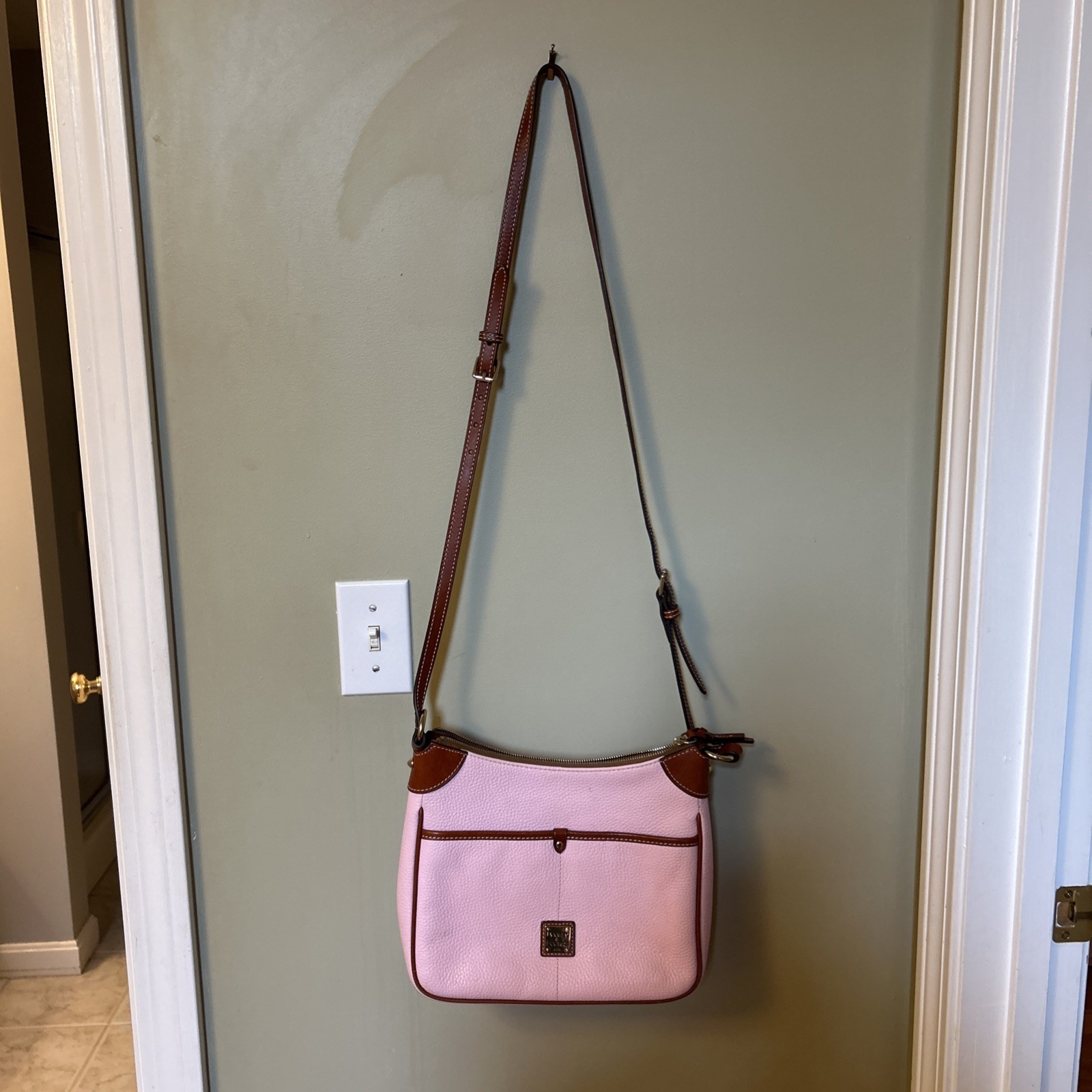 Dooney & Bourke Pebble Grain Kimberly Crossbody Pink Bag Brown Leather Strap