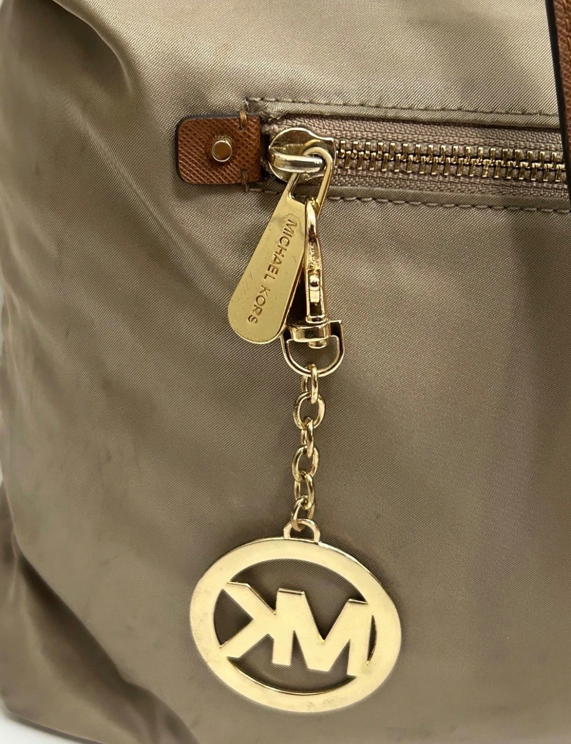 2 AUTHENTIC MICHAEL KORS HANDBAGS TOTE BAGS