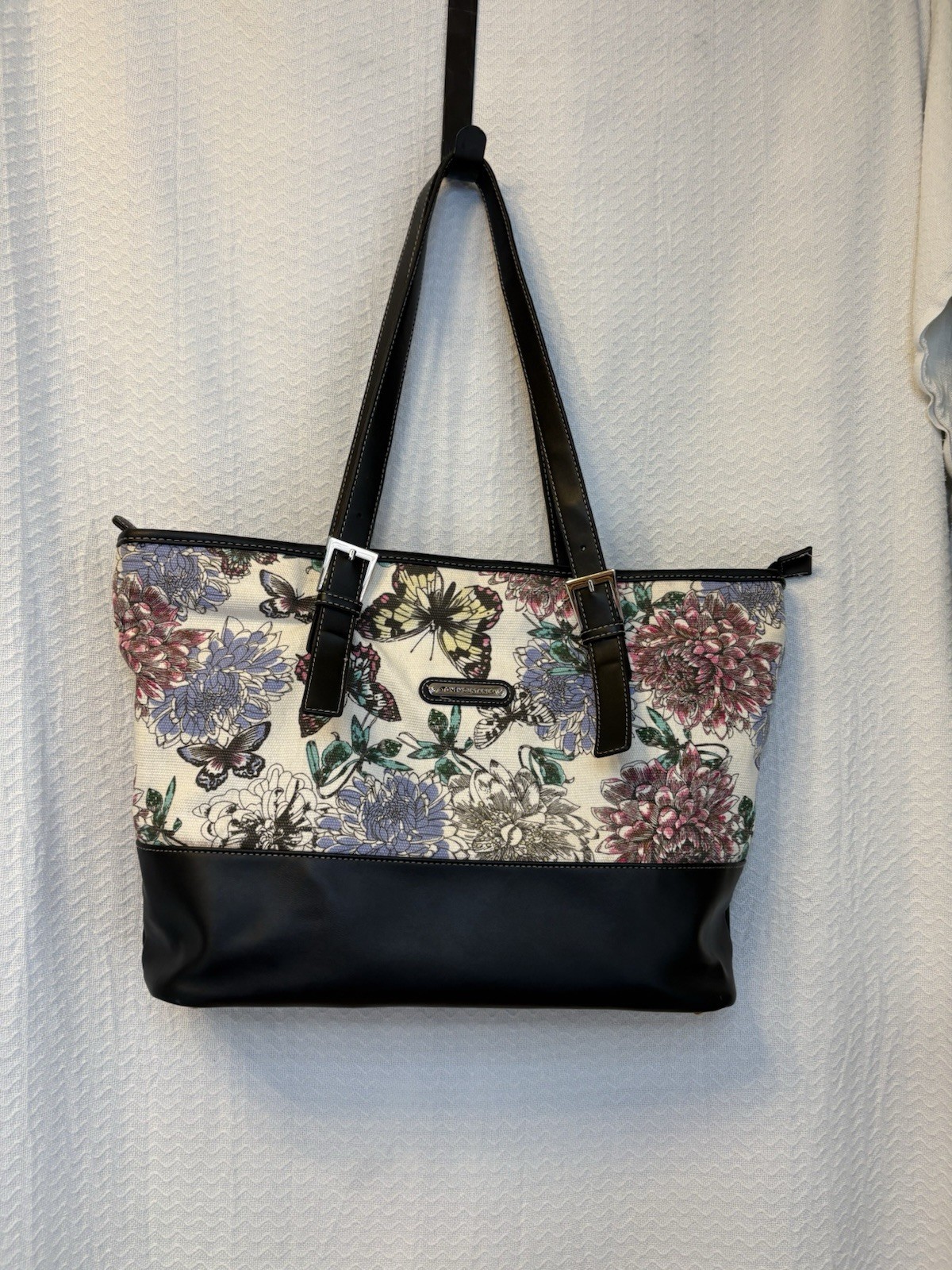 Stone Mountain Floral Tote Bag Zip Top Multicolor/Black Lined Pockets Studs