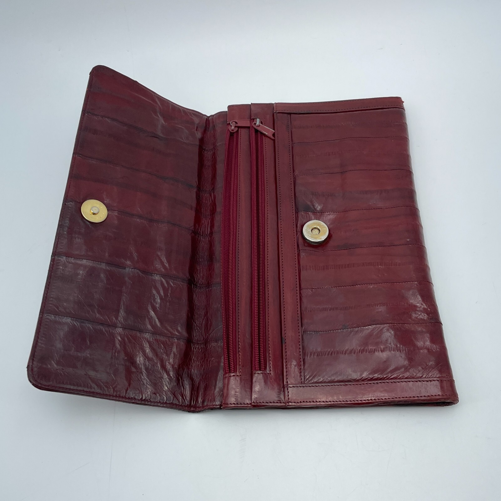 VTG Eel Skin Clutch Purse Red Color Button Closure Zip Compartments 10″ Korea