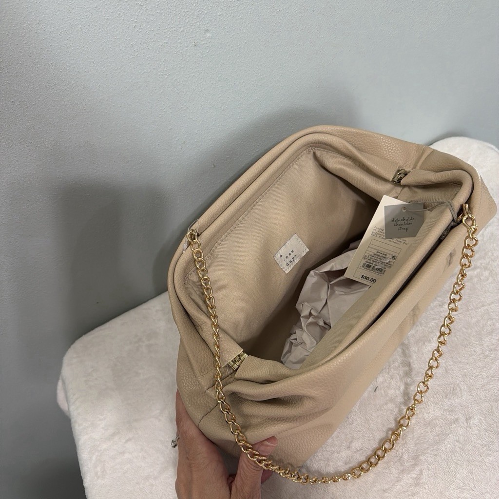 A new day Beige Pebbled Shoulder Bag w/ Gold Chain Strap, Detachable Strap, Zip