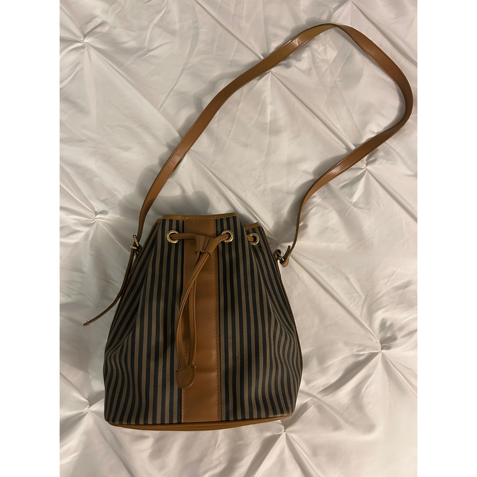 Striped Drawstring Bucket Bag – Tan/Black Purse Pouch Design