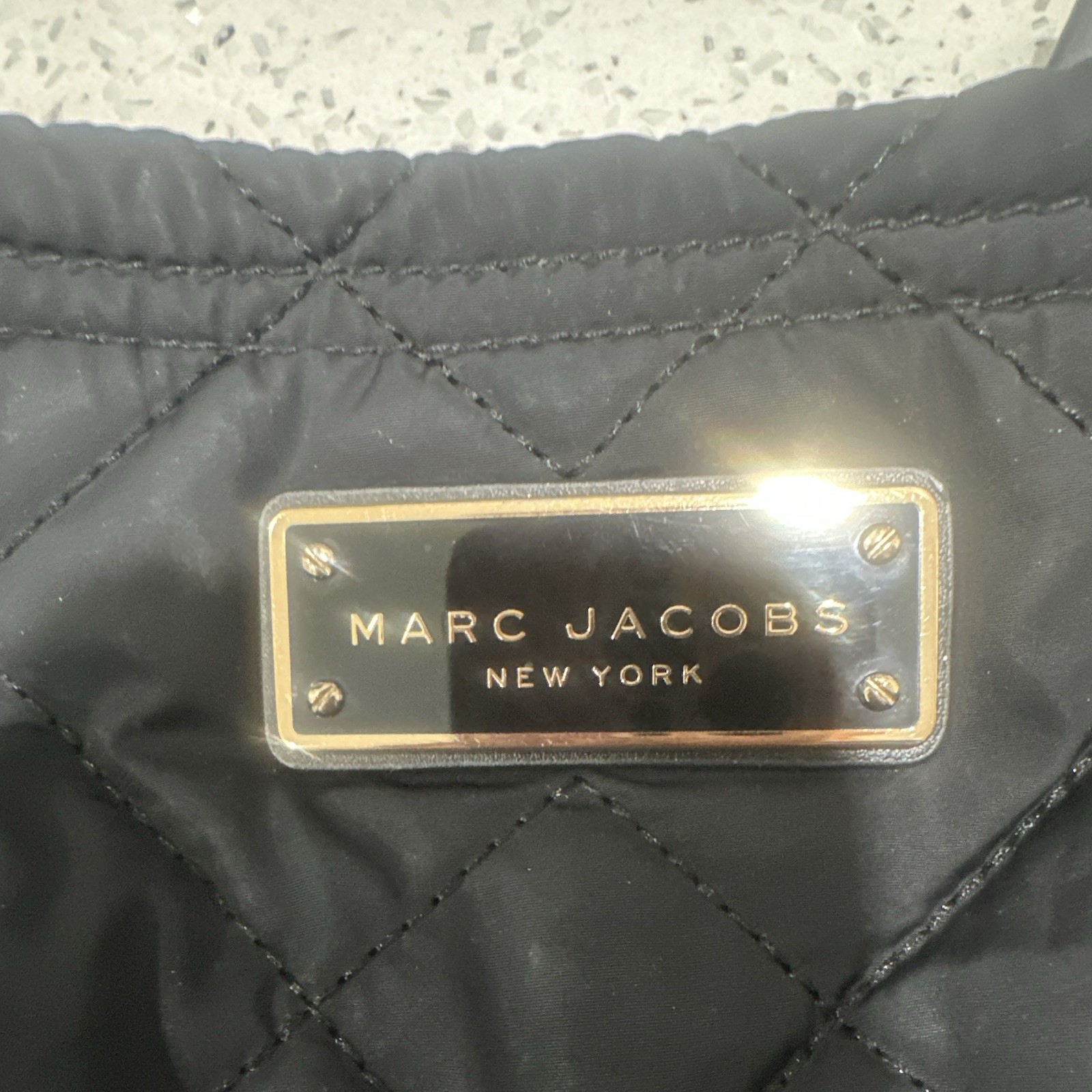 Marc Jacobs Black Quilted Shoulder Bag Logo Plate Detachable Strap Gold HW