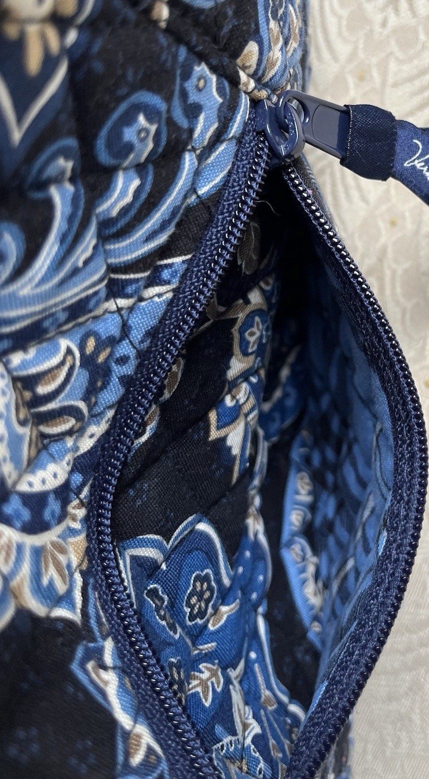 Vera Bradley Windsor Navy Shoulder Bag Retired 2006 Paisley Quilted Purse