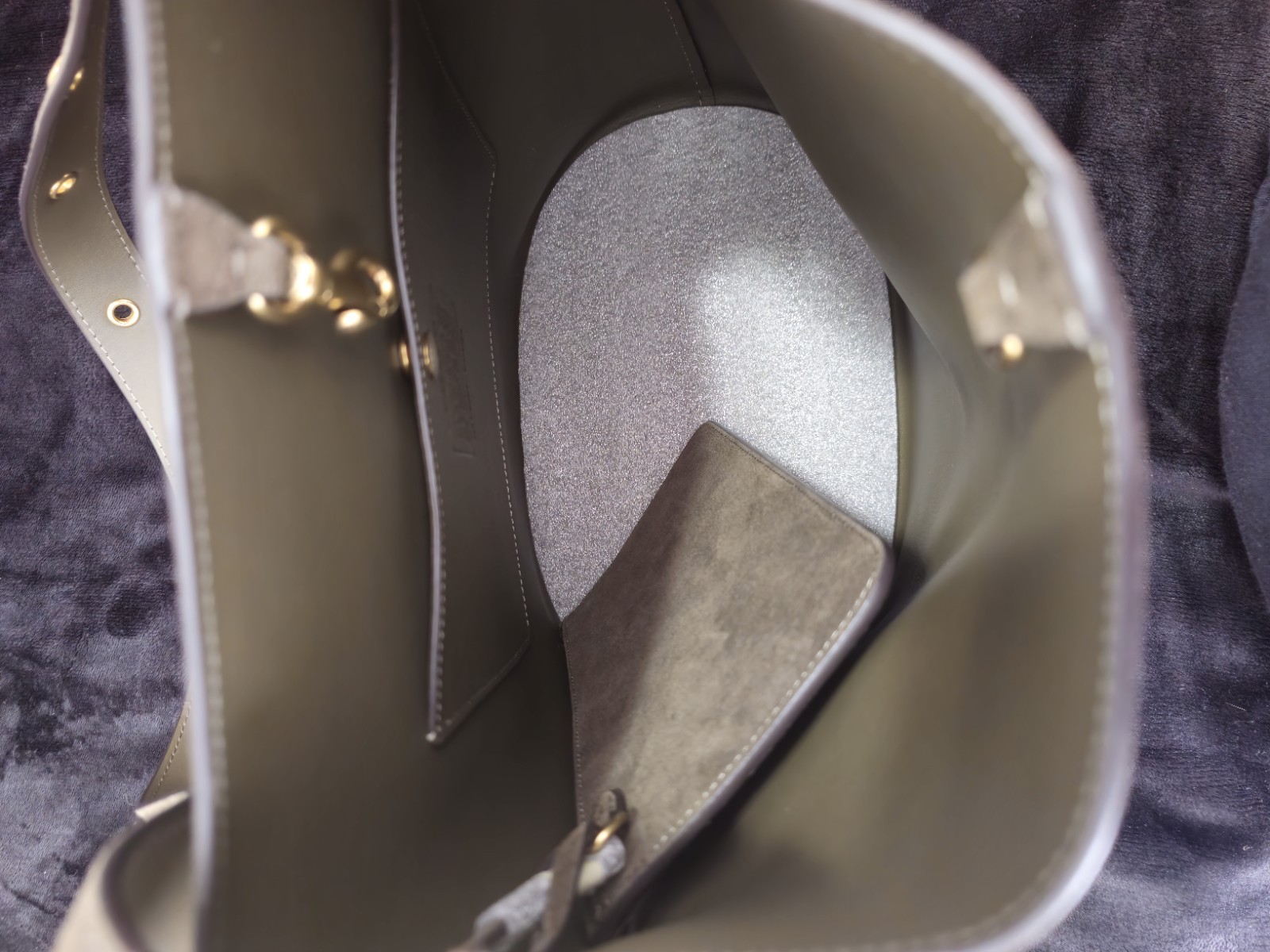 Coach Women’s Green Suede Shoulder Bag Gold Hardware Adjustable Strap Pouch