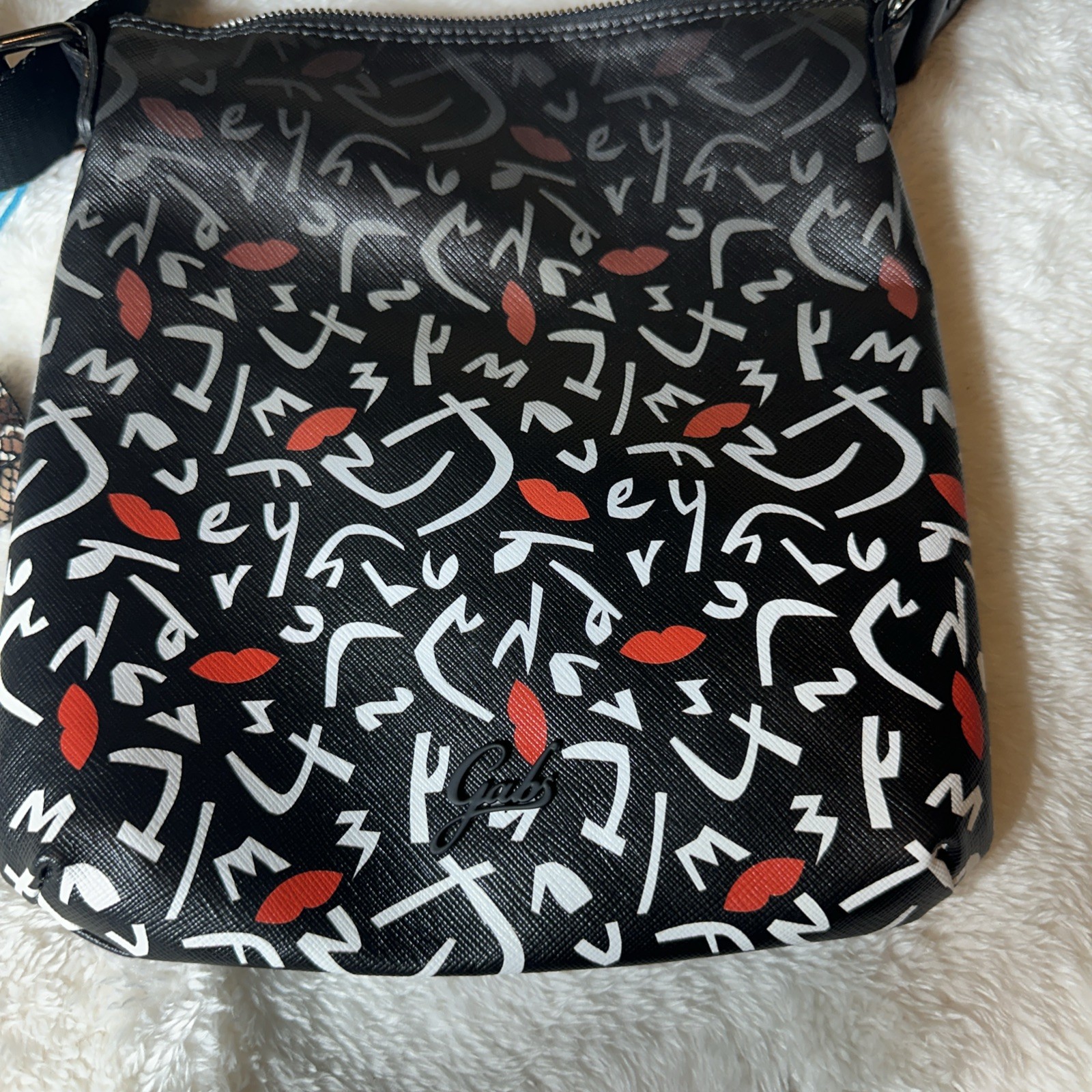 GABS BLACK CROSSBODY BAG PURSE (EUC)