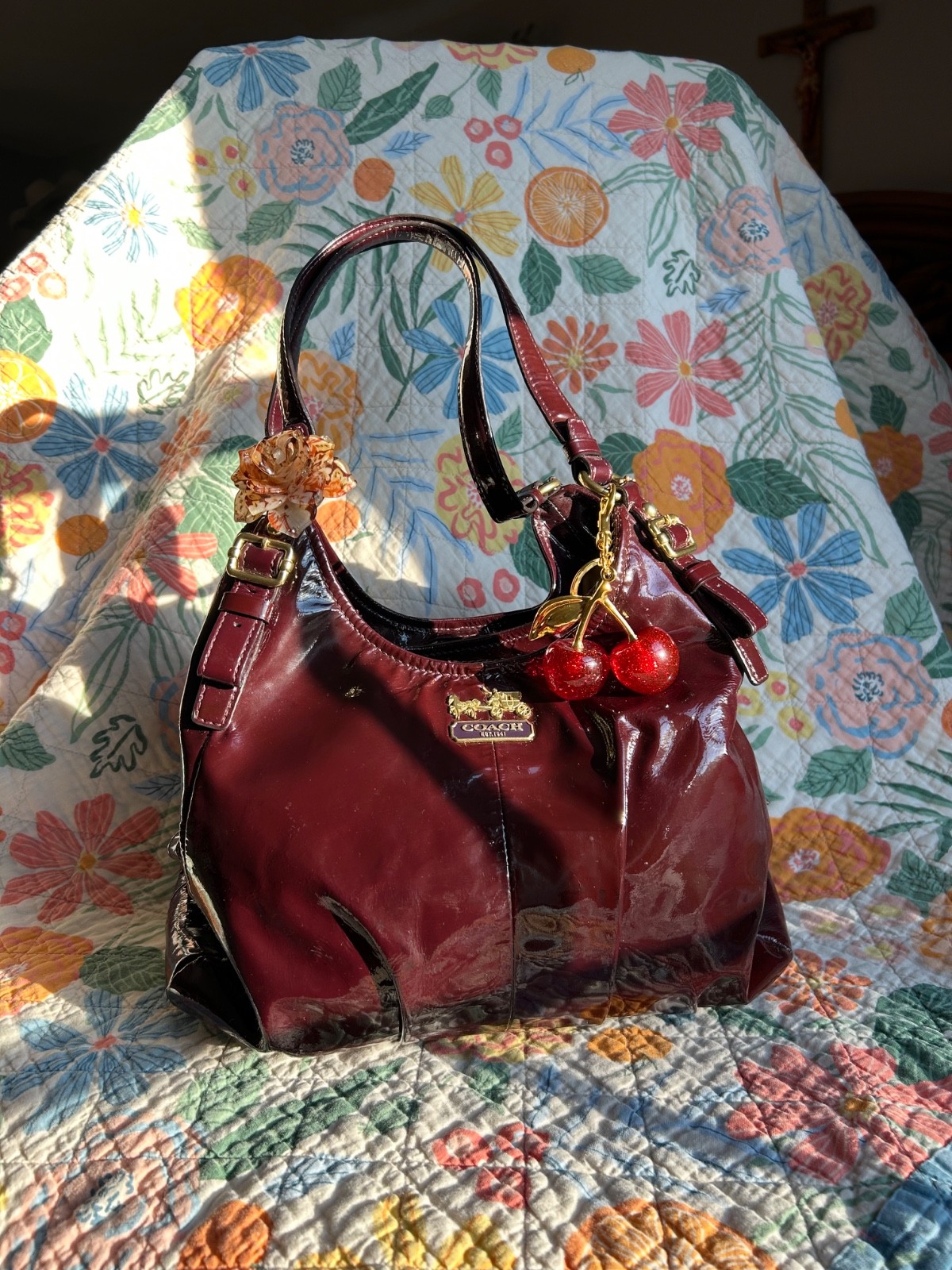 Coach Madison Maggie Hobo Bag in Patent Plum🍇
