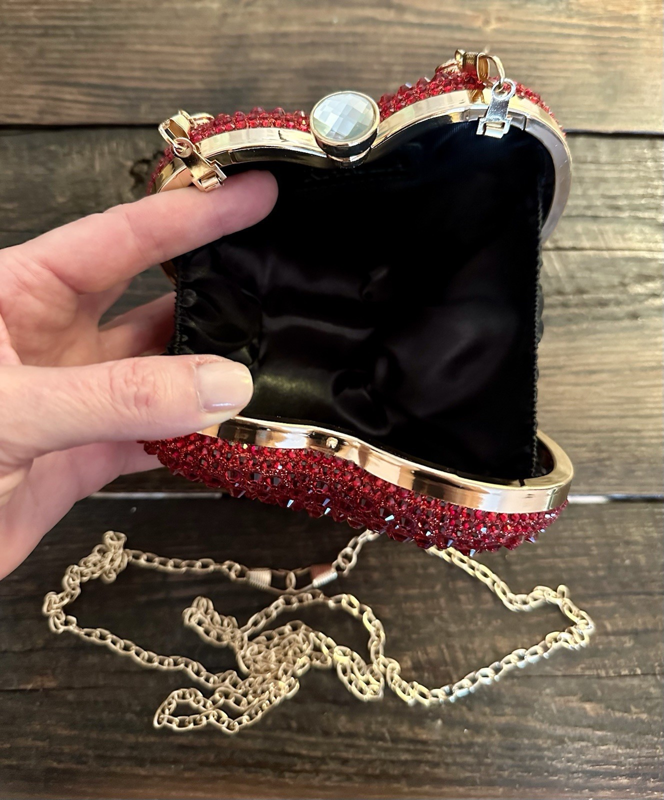 RAMLA Red Crystal Heart Clutch w/Kiss Lock, Gold Top Handle & Chain Strap