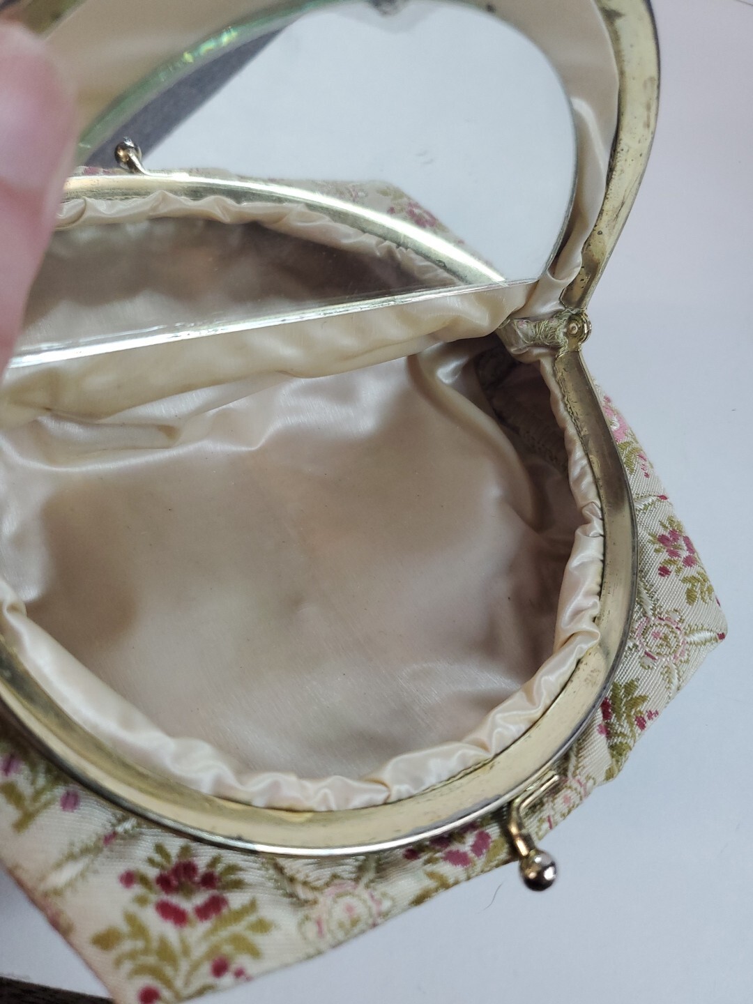 Vintage Clutch Purse CELEBRITY Floral Tapestry Metal Clasp vanity Mirror 70s USA