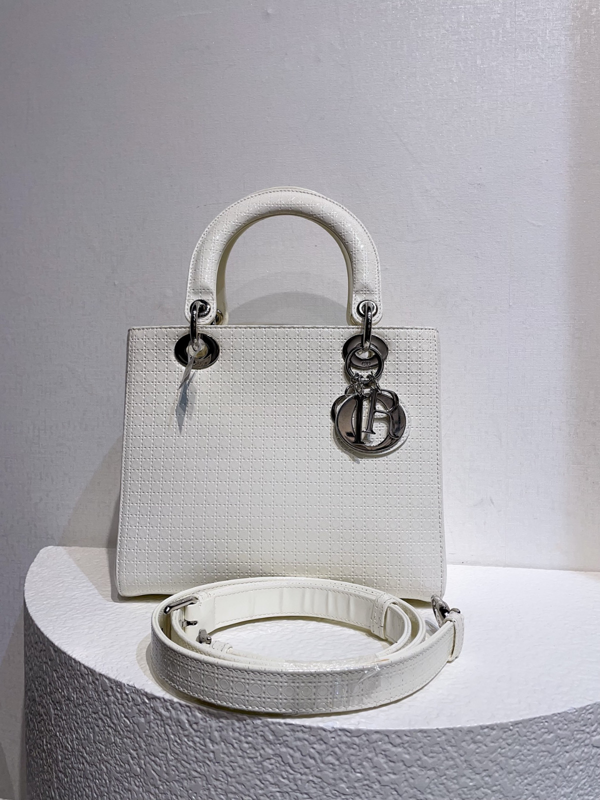 Dior Lady Dior 5-Flap in White Cannage with Dust Bag（24*20*11）cm