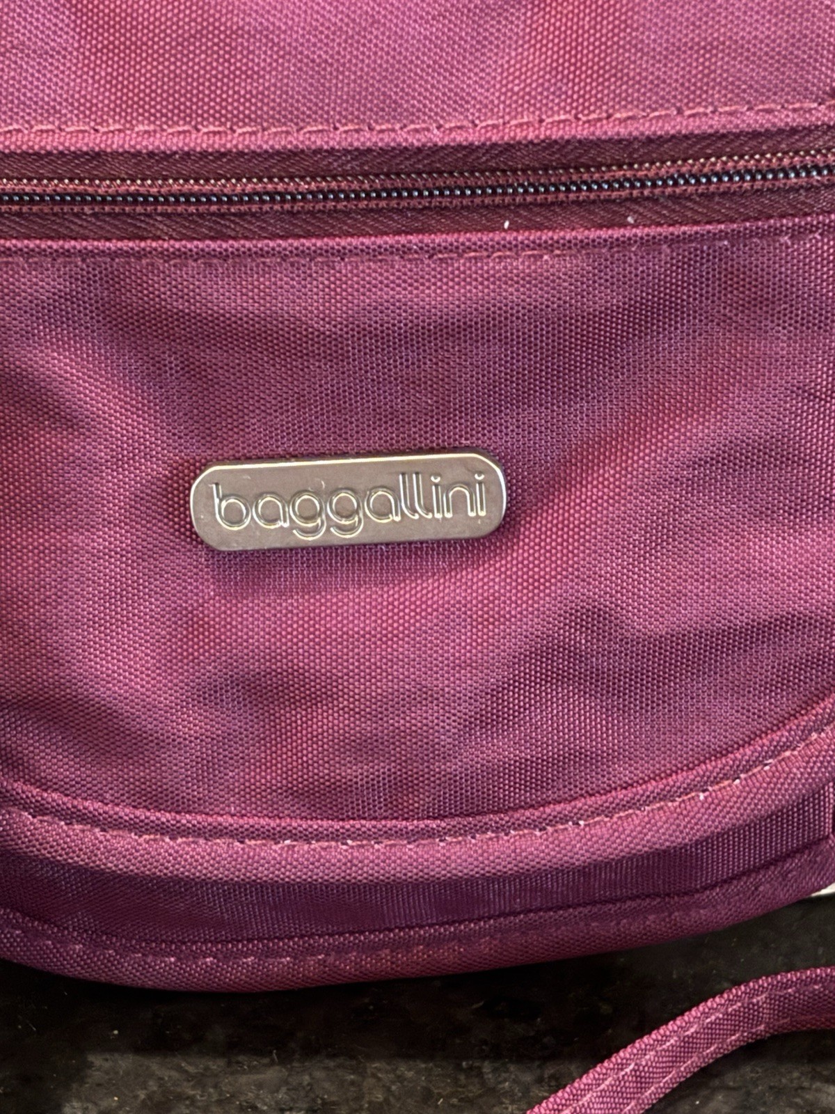 NWT Baggallini “Teenee Bagg” Classic Collection Crossbody Gift ~Burgundy Red