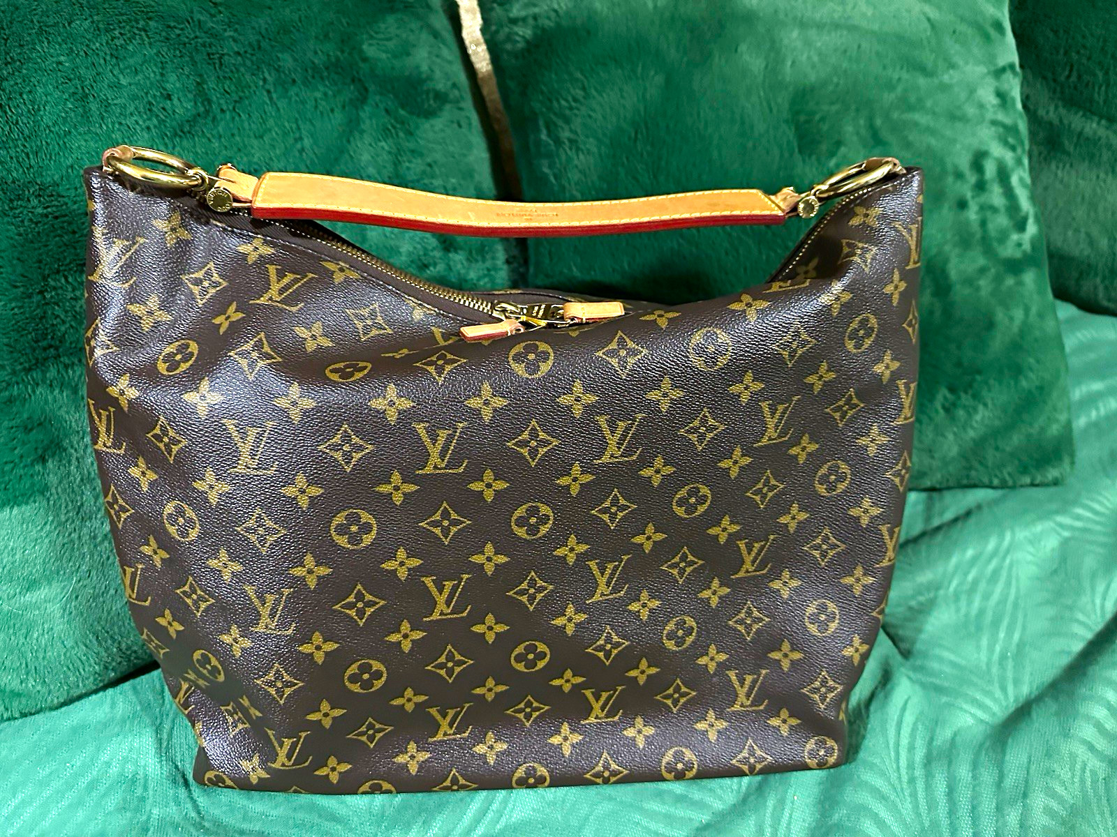 Louis Vuitton Monogram Women’s Shoulder Bag Brown Zip Closure Gold Hardware