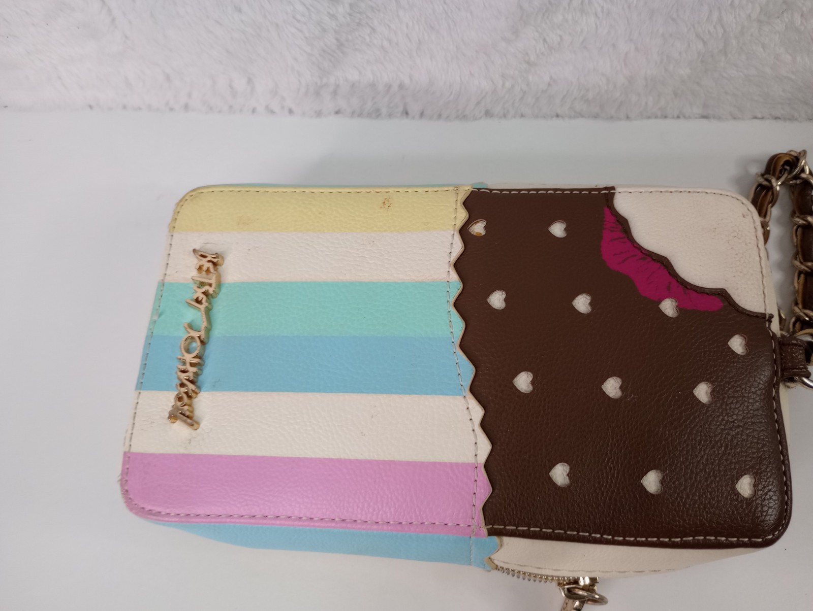 Betsey Johnson Ice Cream Sandwhich Wristlet Brown Gold Chain BJ56035H 7.5″ READ