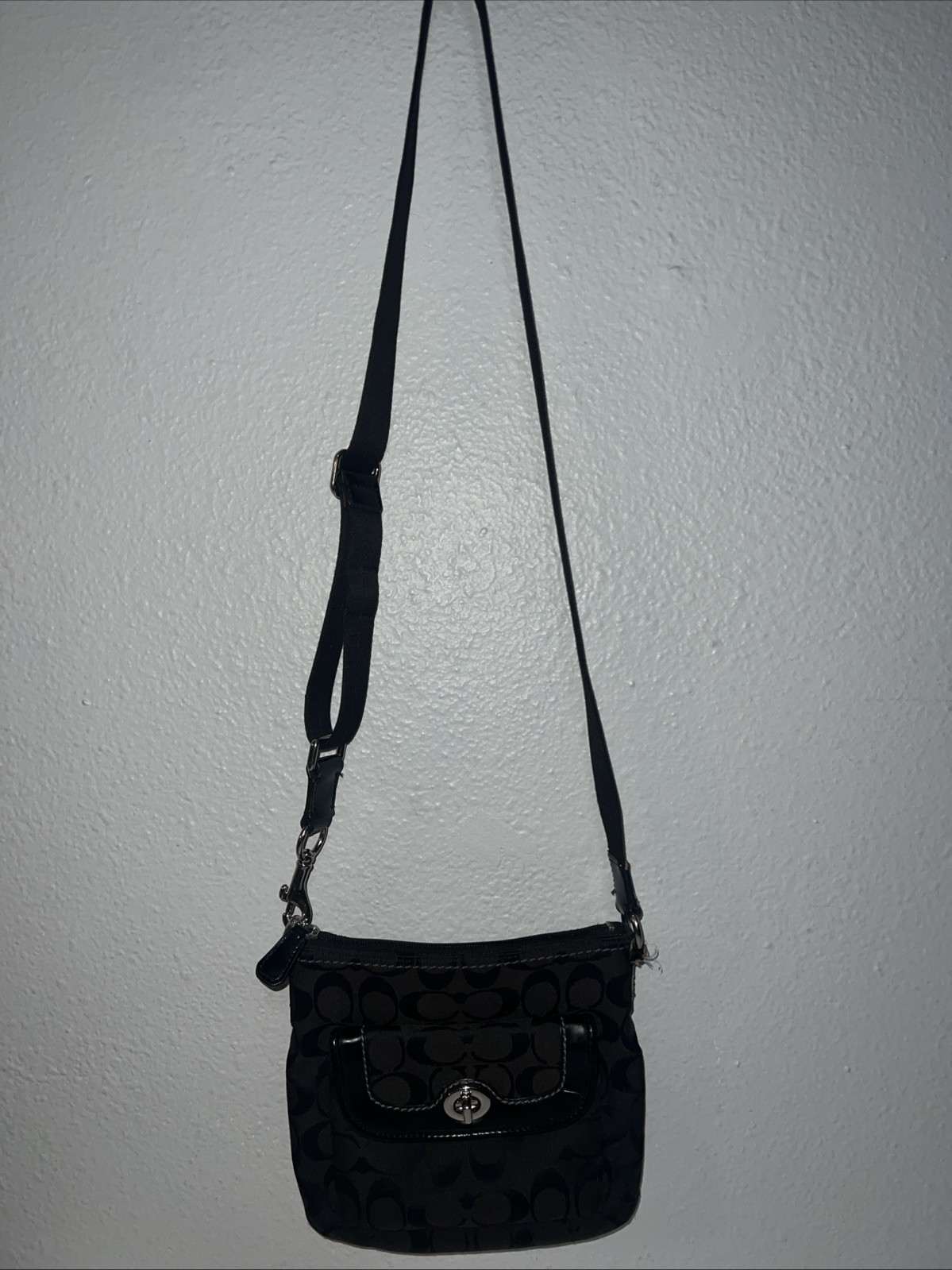 Coach Turn-Lock Front Pocket Crossbody Bag Signature C Black Jacquard Y2K