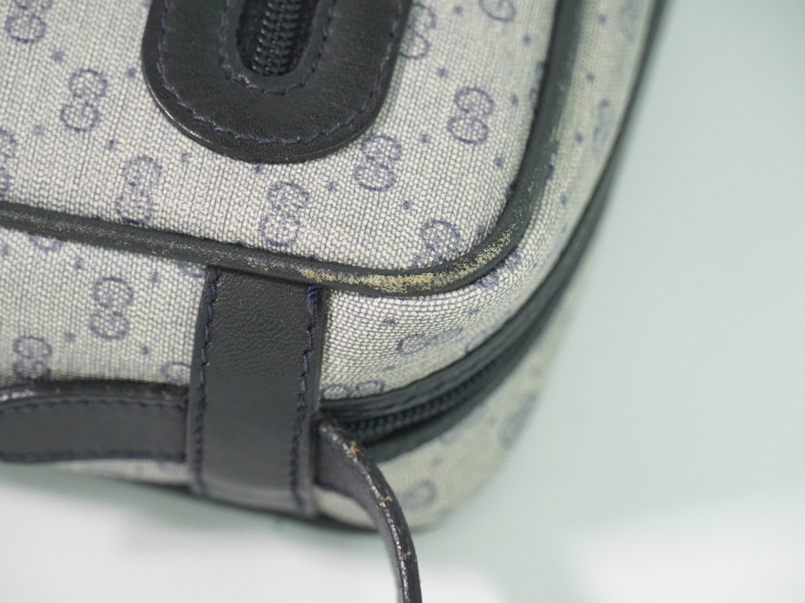 GUCCI Micro GG Canvas Shoulder Crossbody Bag Gray Navy