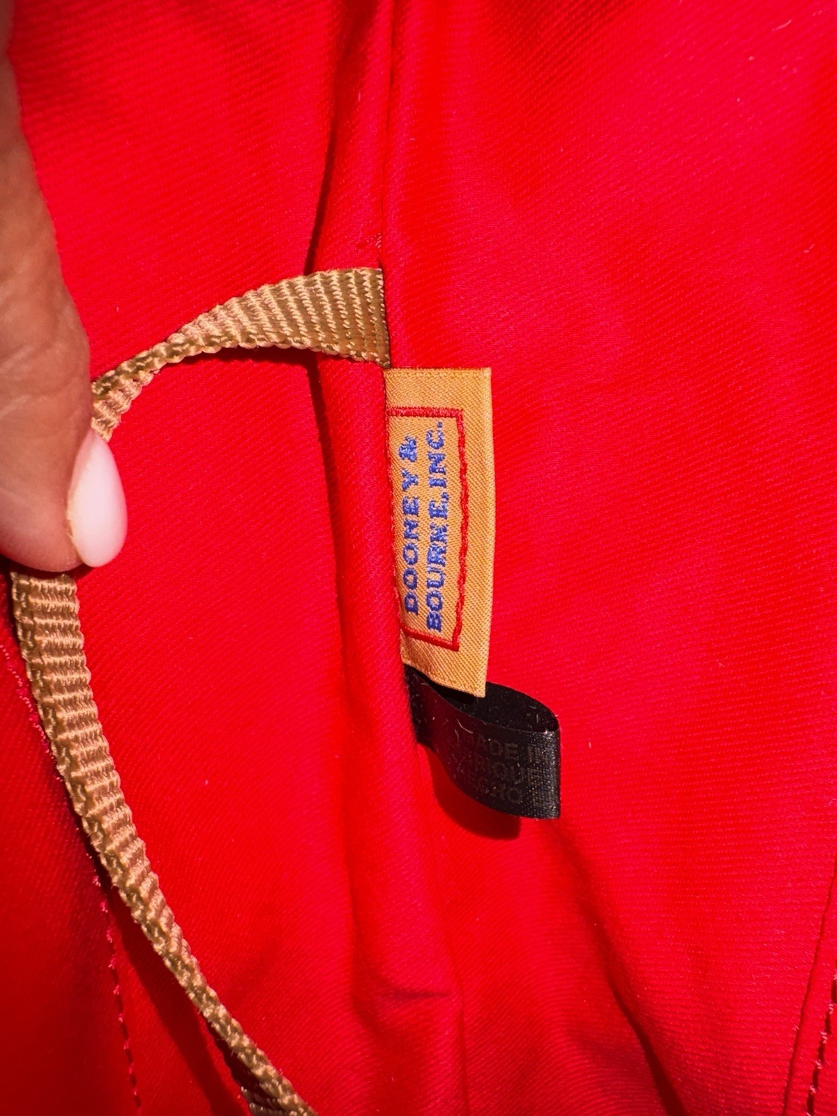 Dooney & Bourke Red Crossbody Bag Zip Adjustable Strap Pockets Gold Key Holder