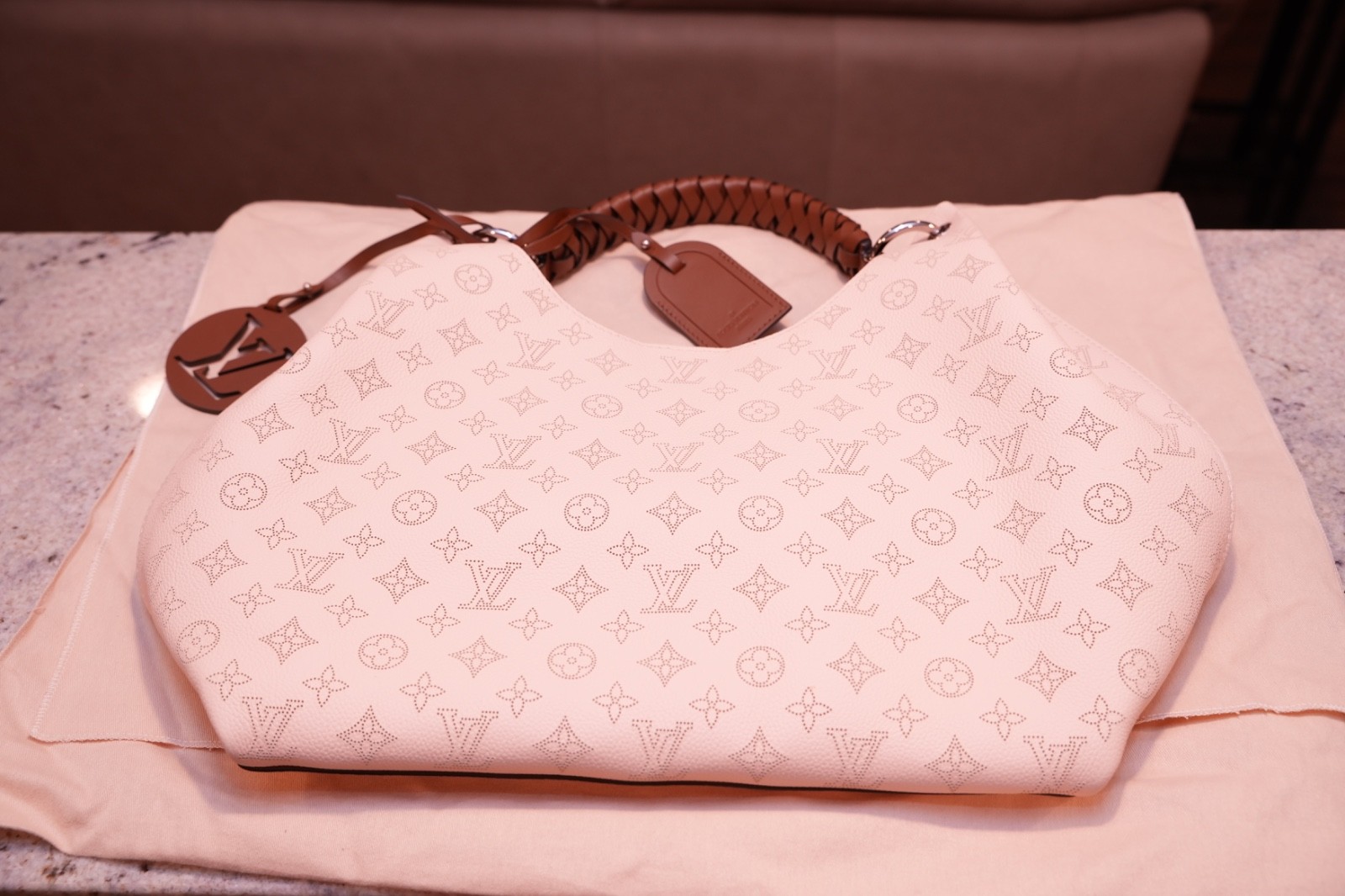 Louis Vuitton M53188 Carmel Hobo Monogram Mahina Cream Shoulder Bag w/box & bag