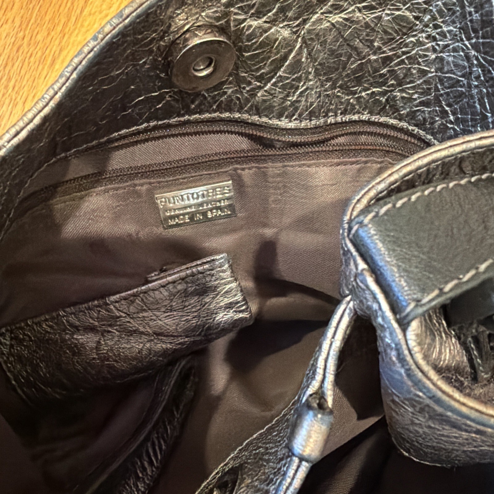 Puntotres Spain Metallic Grey Genuine Leather Bucket Purse w/ Black strap