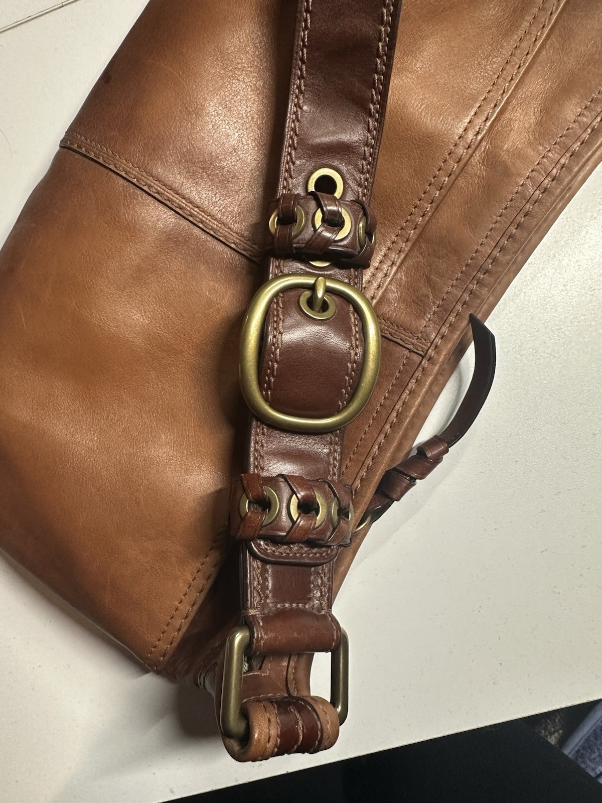Coach Women’s Brown Zip Shoulder Bag Plaid Lined Inner Pockets Brass Buckle