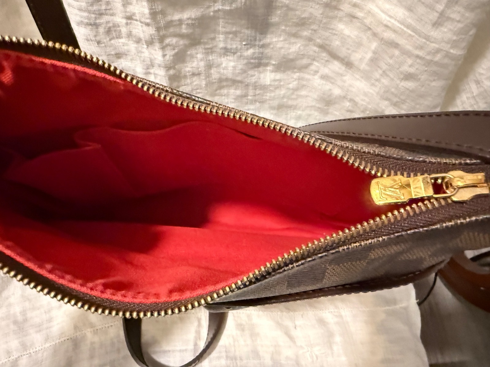 Authentic Louis Vuitton Bloomsbury PM Damier Ebene Crossbody Bag SP2150 France