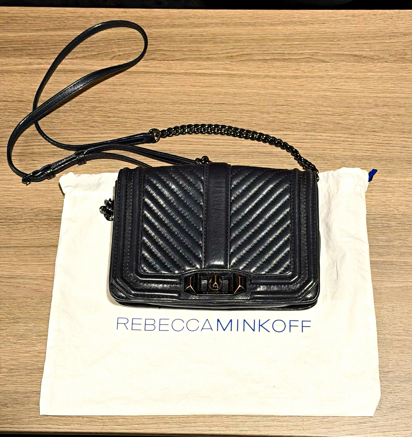 Rebecca Minkoff Black Chevron Crossbody Bag Chain Strap Turn Lock Dust Bag