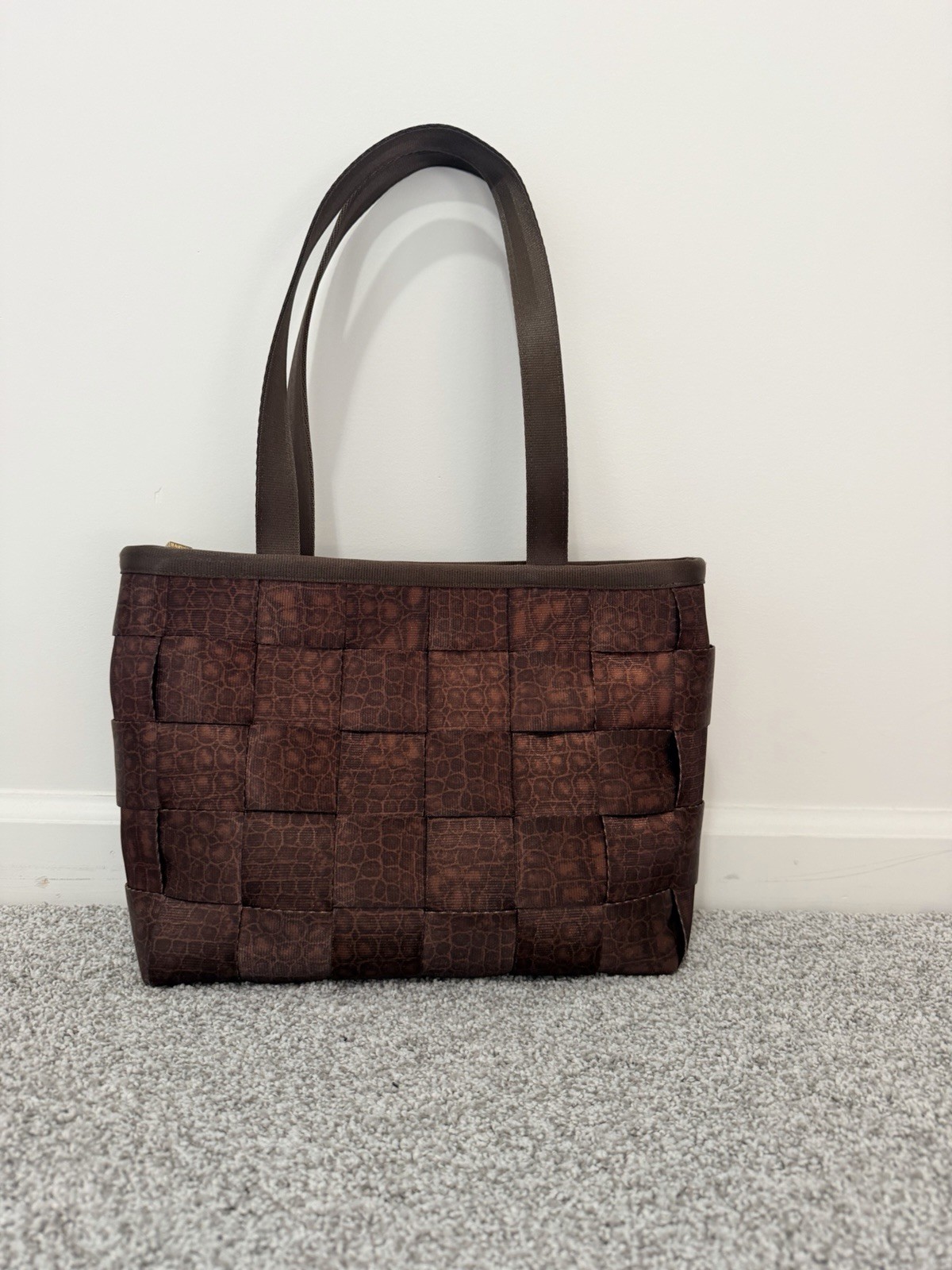 Harveys Original Seatbelt Shoulder Bag Brown Made in USA pre-owned