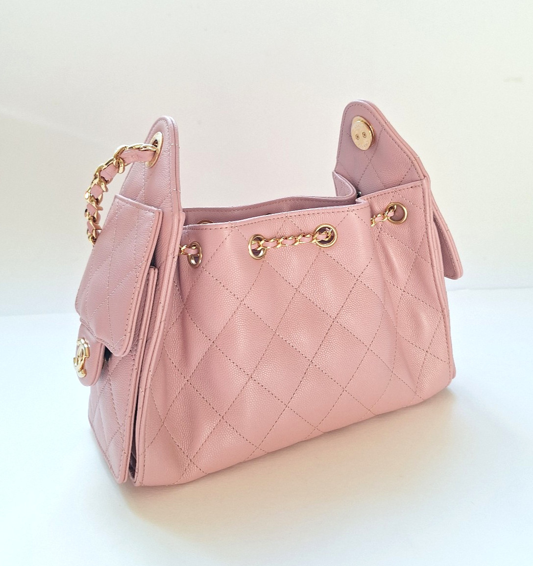 New CHANEL 25 Mini Hobo Bag 26B Light Pink Leather Gold-Tone Hardware CC Logo