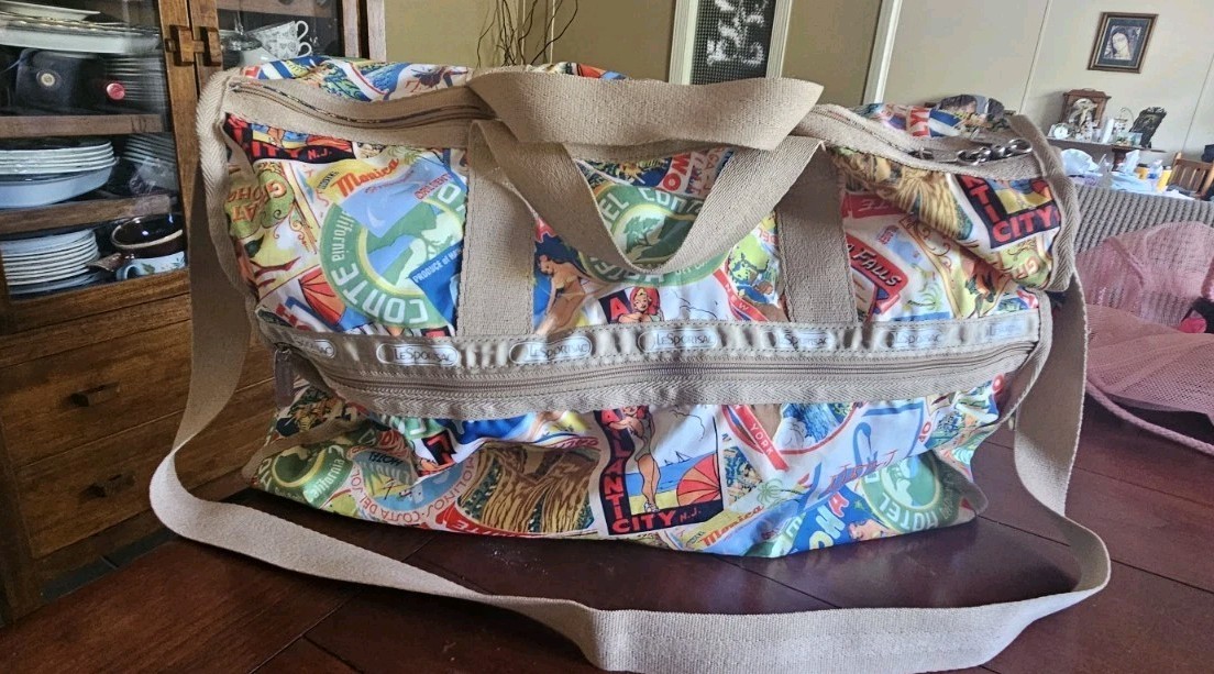 LeSportsac (VINTAGE TRAVEL STICKERS) Print Zip Duffle Bag w/ Pouch EUC