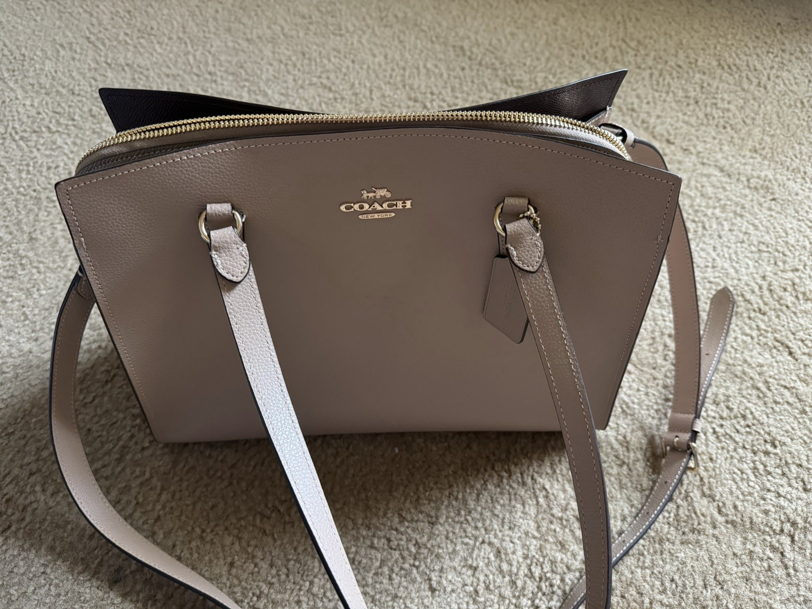 Coach Taupe Pebbled Tote Bag Top Zip Gold Hardware Purple Lining Inner Pockets