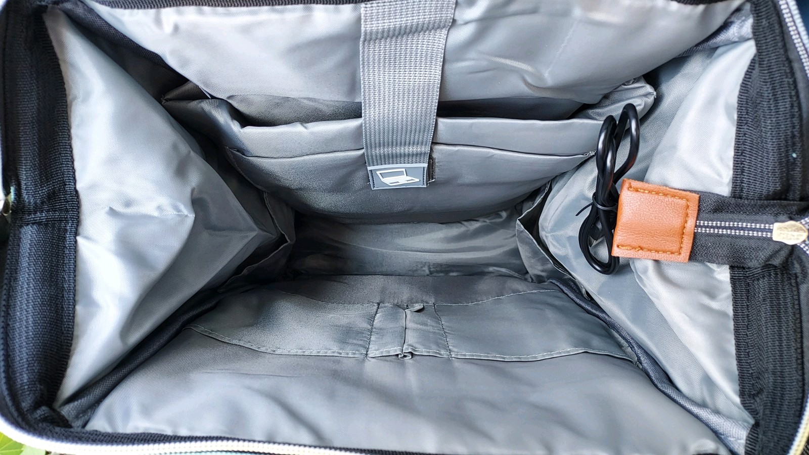 NEW Kasibon Backpack with Laptop Sleeve and USB Charging Port