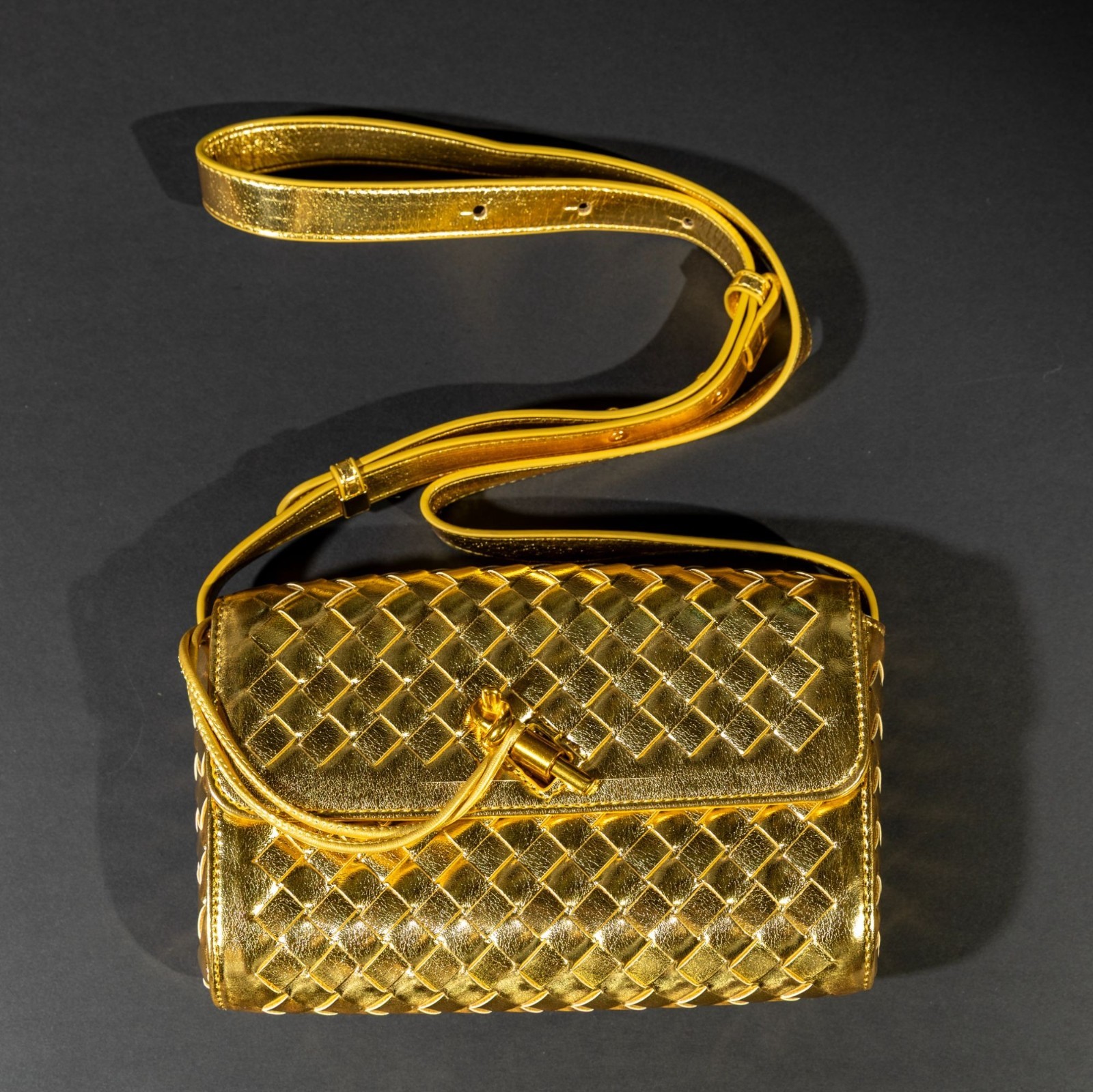 Verano Hill Therese Crossbody Bag – Gold – Woven Vegan Leather – Deadstock