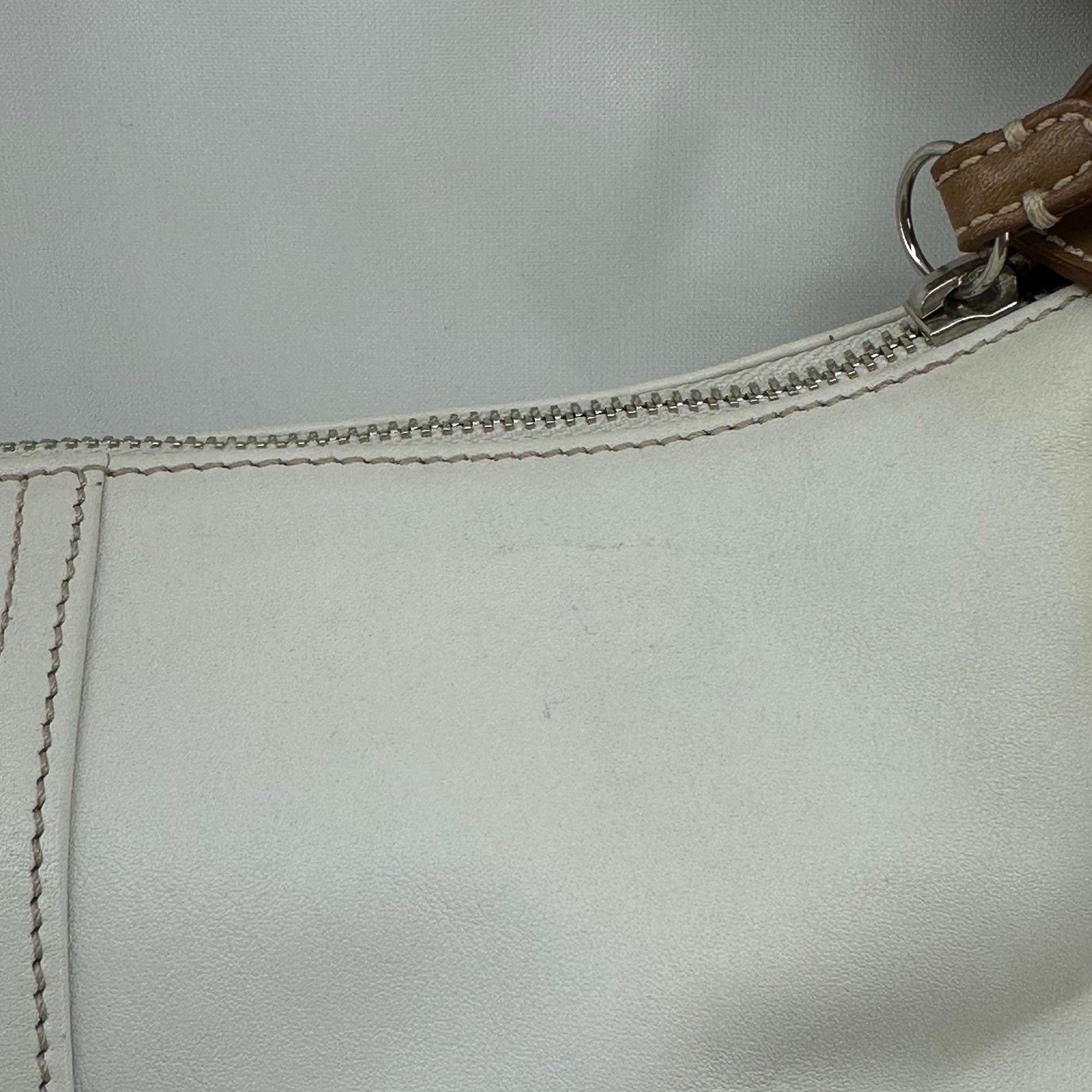Coach Legacy Demi Hobo 9564 White Ivory Tan Leather Shoulder Bag Y2K Classic