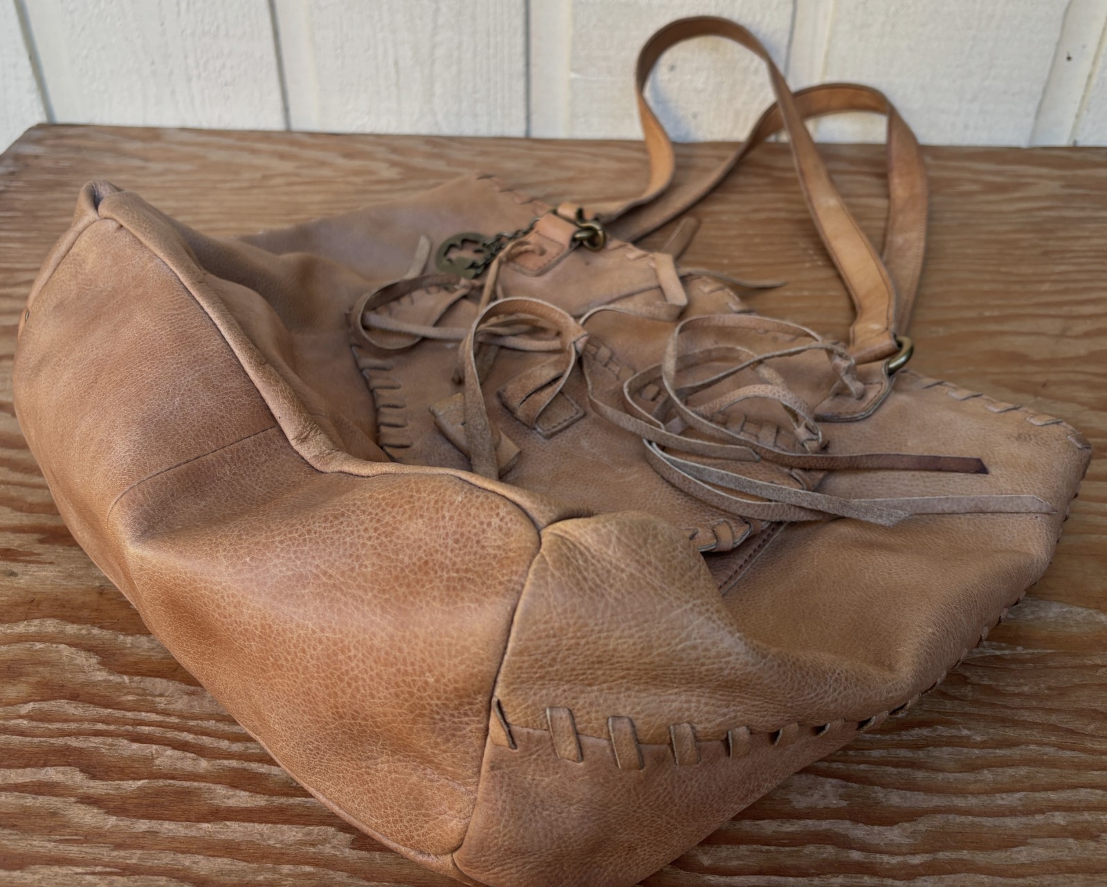 Lucky Brand genuine leather tote shoulder bag in a tan/cognac color