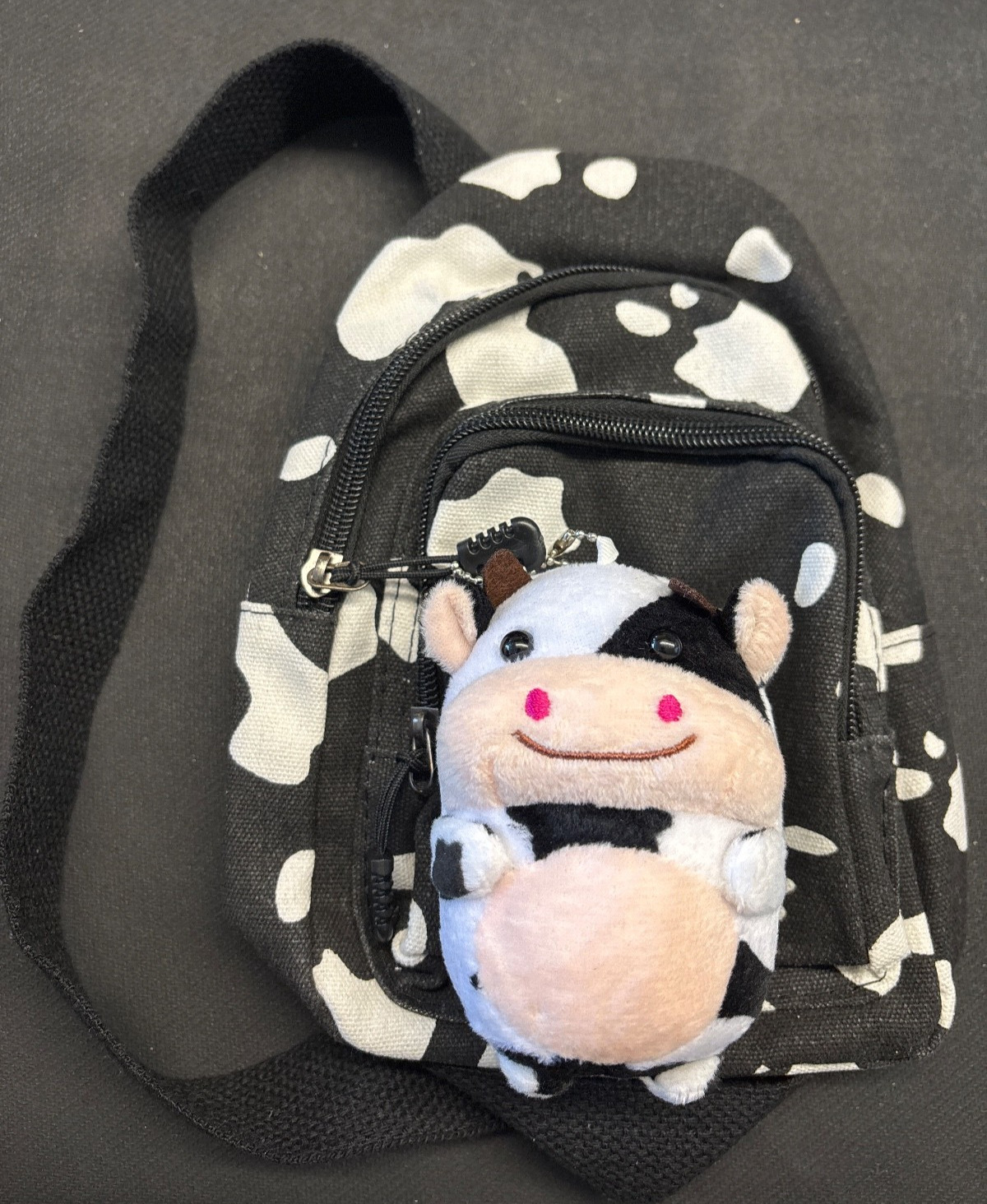 Generic Cow Pattern One Shoulder Bag w/ Cow Plush Hanger (Black)