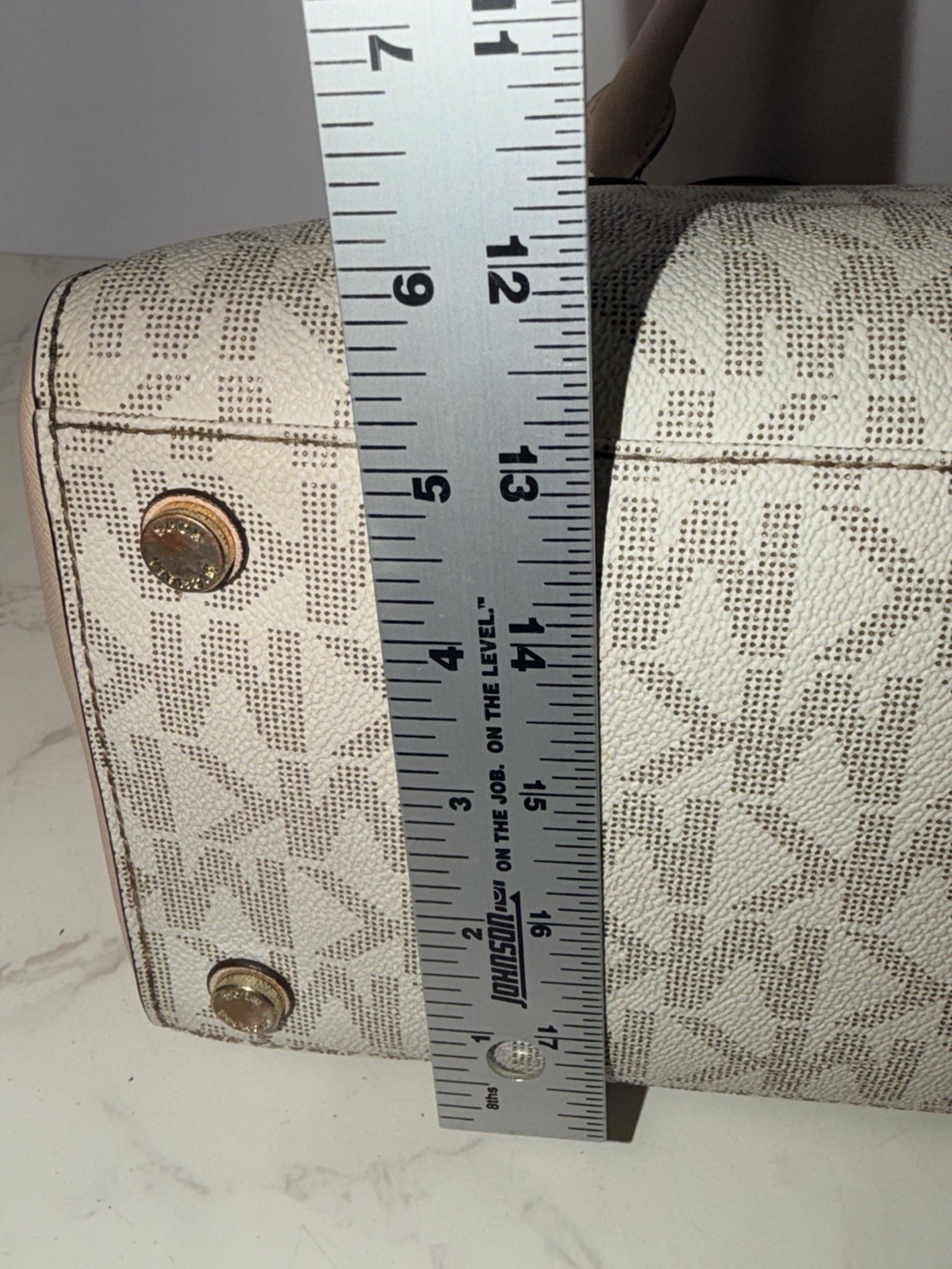 Michael Kors Women’s Signature Pink & Vanilla Gold Studs Satchel Crossbody Purse