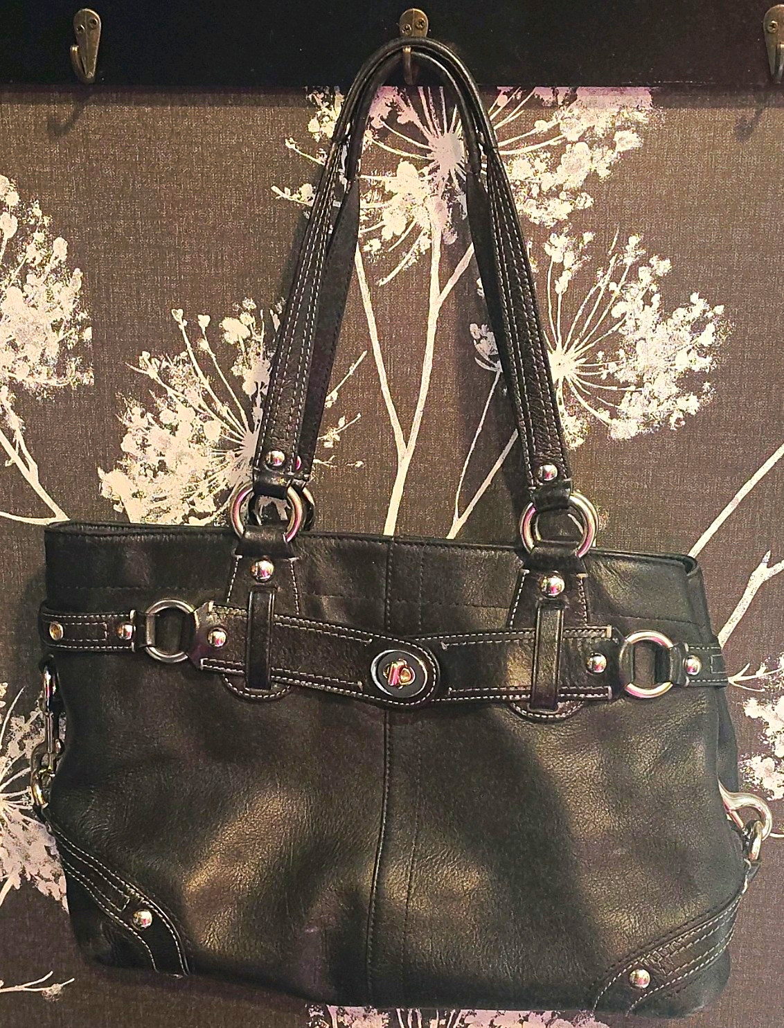 Coach Black Shoulder Bag Zip Silver Hardware Lavender Lining Studded Snap Adjust