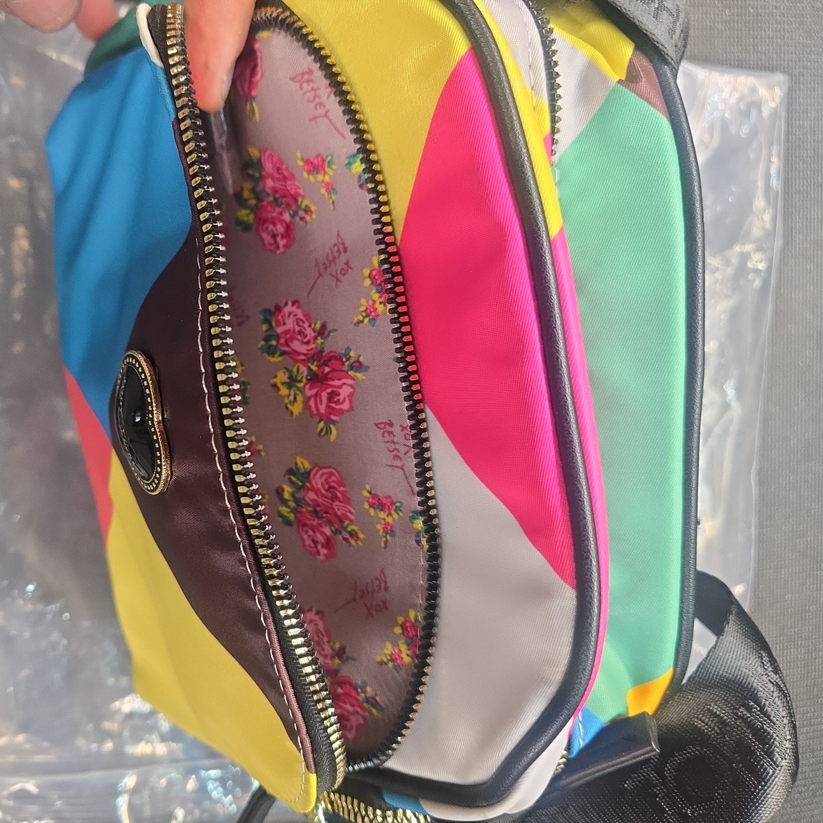 Brand New with tag Betsy Johnson Be Mine Crossbody W/airpod Case Multicolor