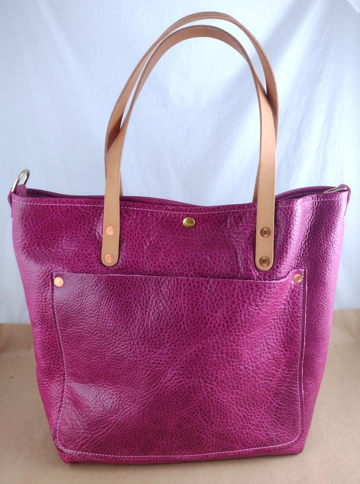 NEW KMM & Co TRAVEL TOTE BAG – PINK BULLDOG LEATHER – RUSSET STRAPS