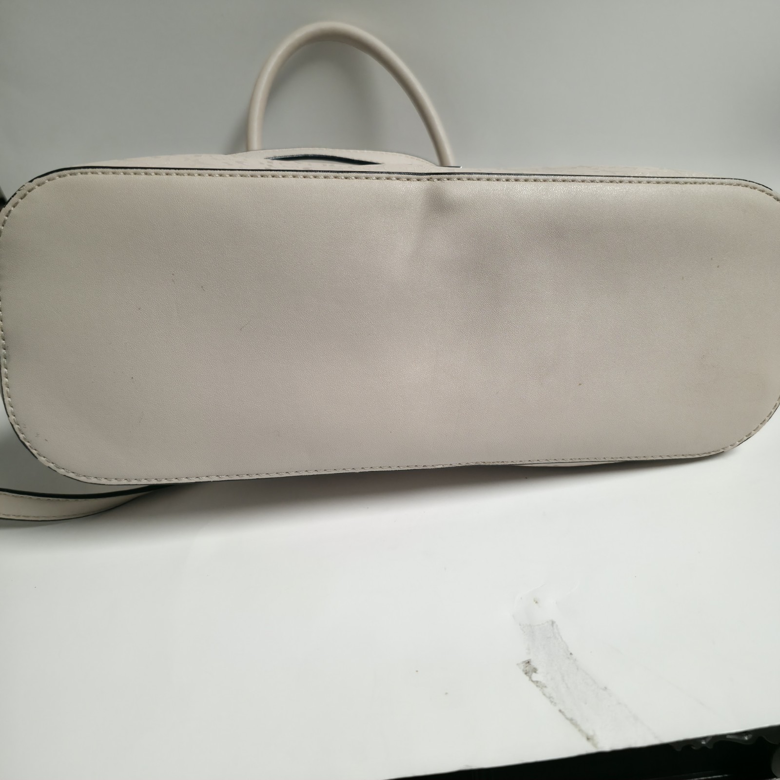 GUESS Light Pink Faux Leather Satchel Handbag Crossbody Bag Logo Plate Charm