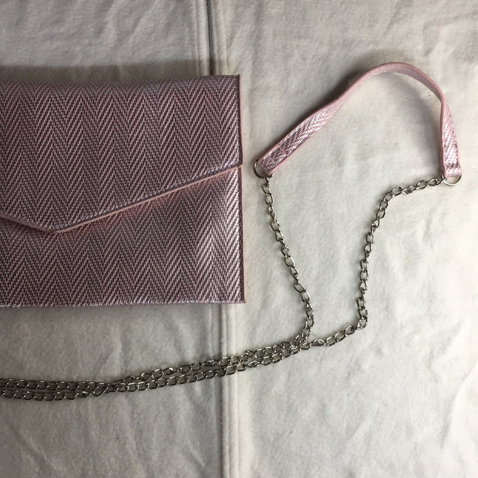 New Elegant Holiday Shimmery Purse/Handbag Light Pink/Silver Size 6.5”x10.5”