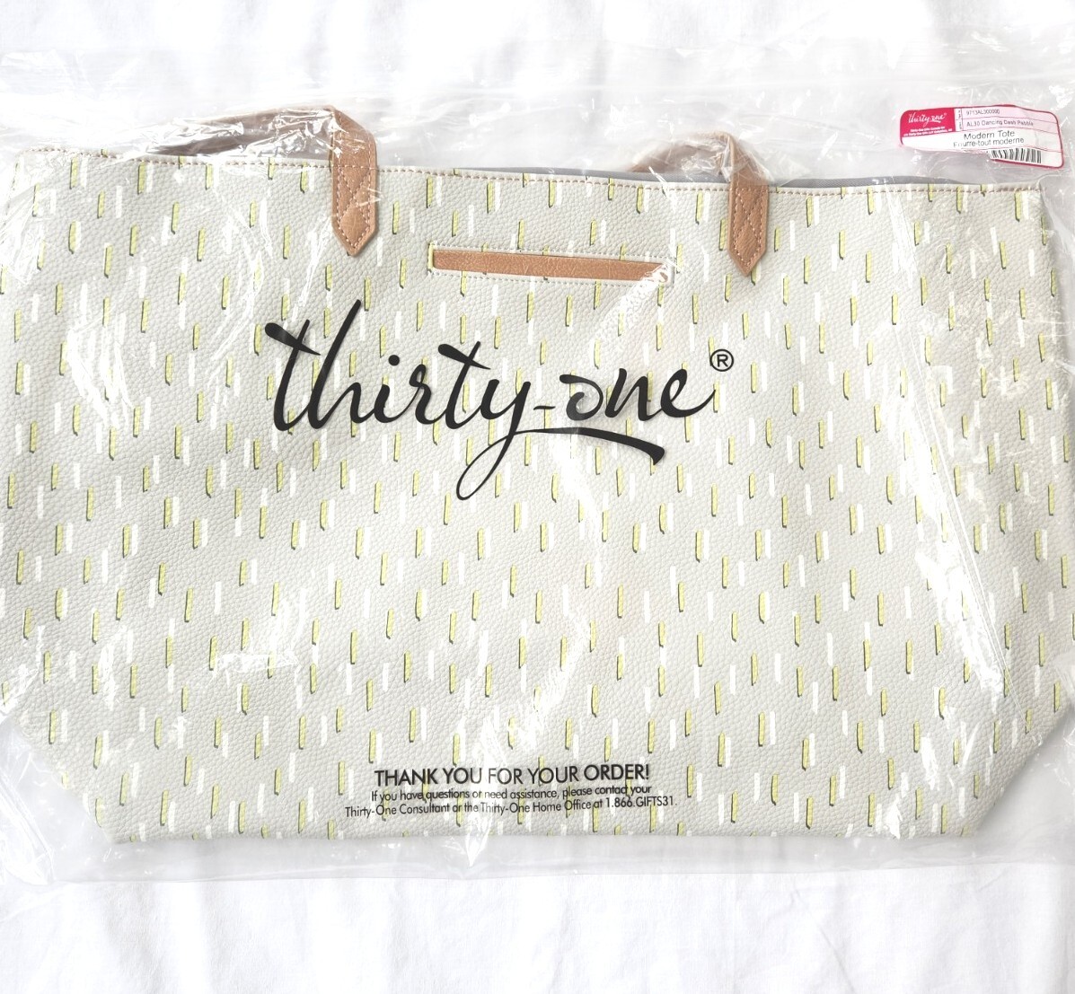 NEW Thirty-One Modern Tote – Dancing Dash Pebble